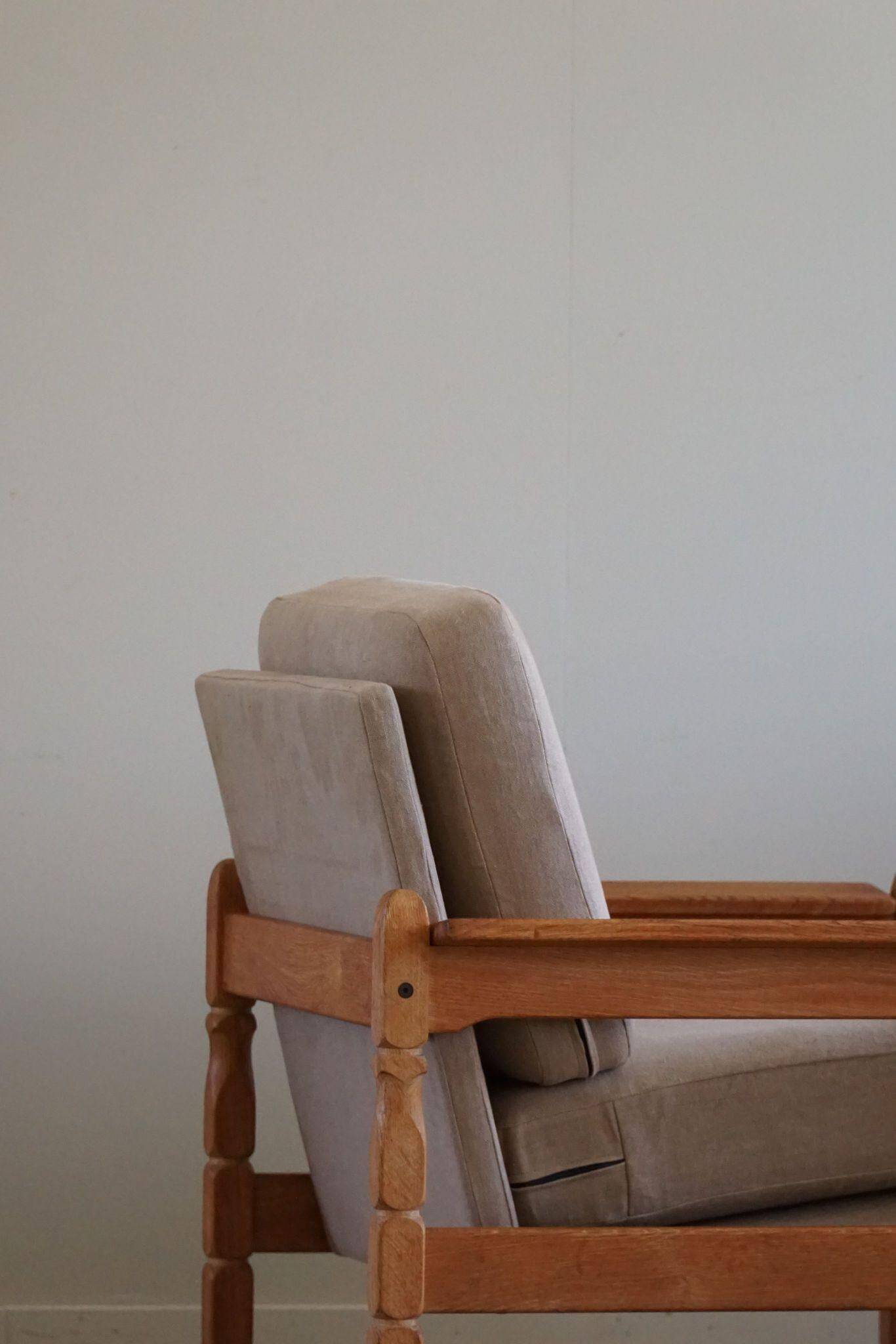 Modern Danish, Pair of Lounge Armchairs in Oak and Linen, Henning Kjærnulf, 1960s