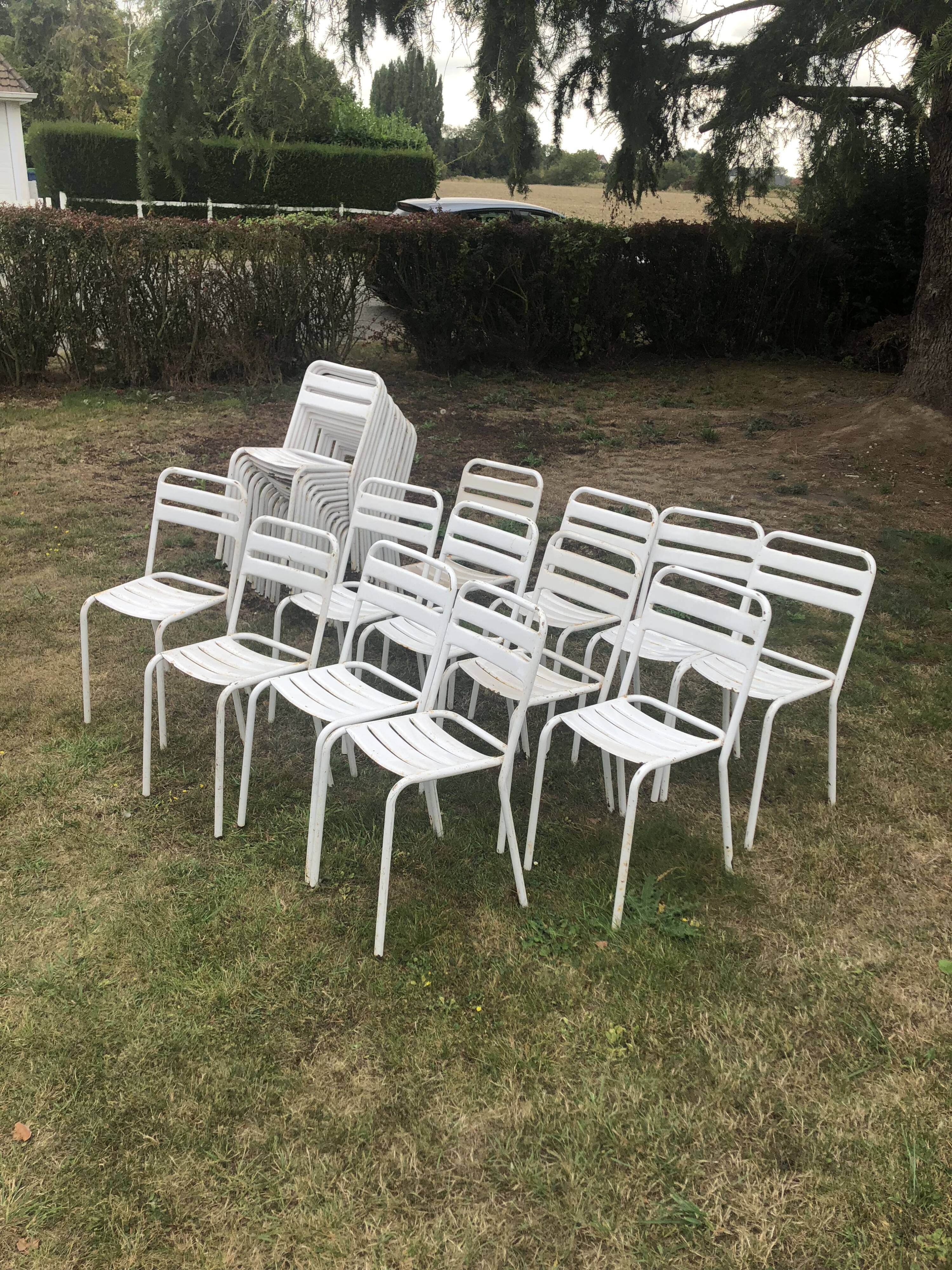 Lot of 16 Tolix t2 chairs with strips