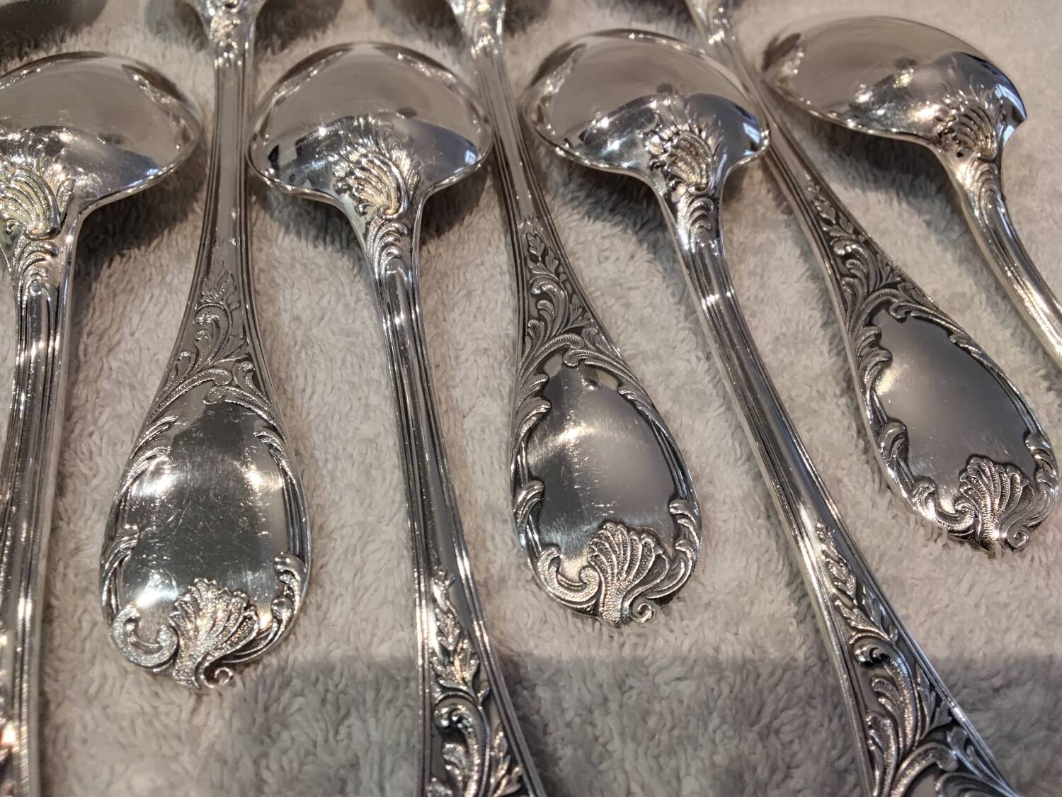 12 silver plated soup spoons by Christofle Marly, 20.6 cm
