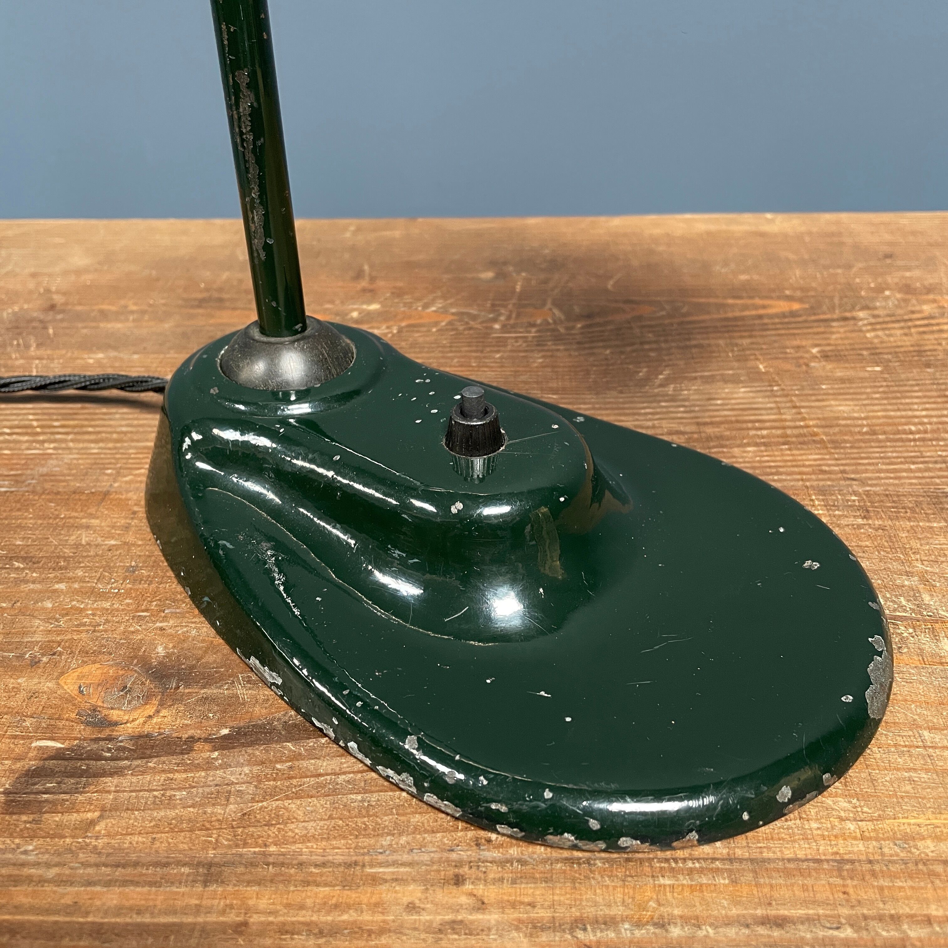 Dark green Kandem Bauhaus desk lamp model 1087 from the 1930s