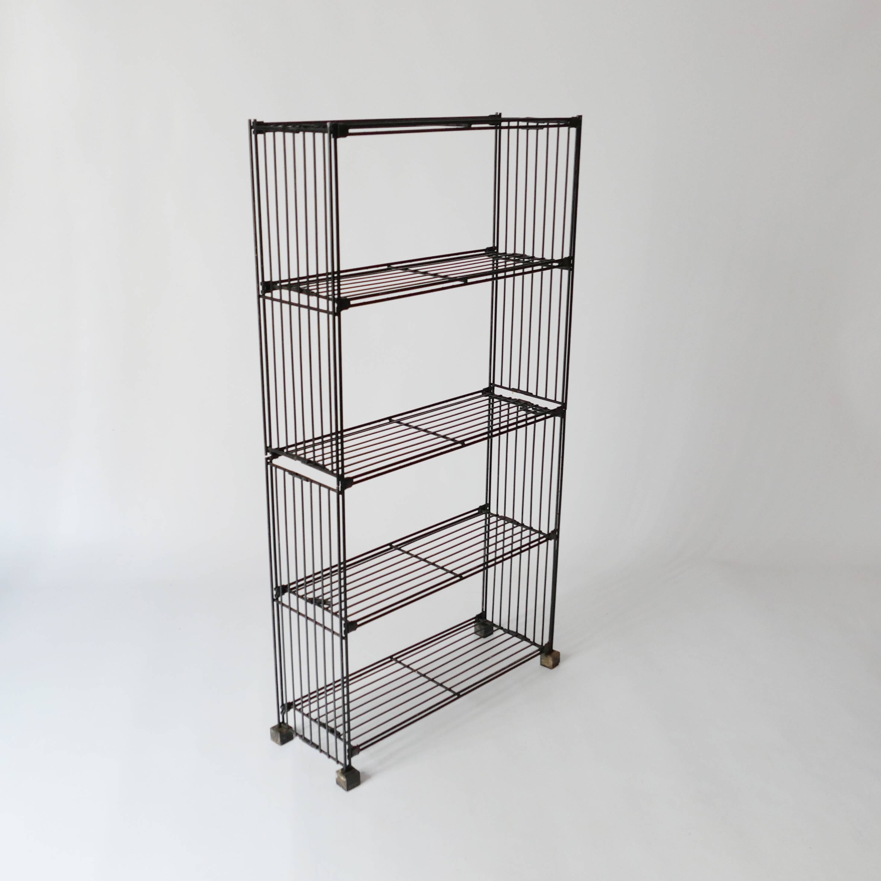 vintage metal bookshelf shelf design Multistrux by Multimueble