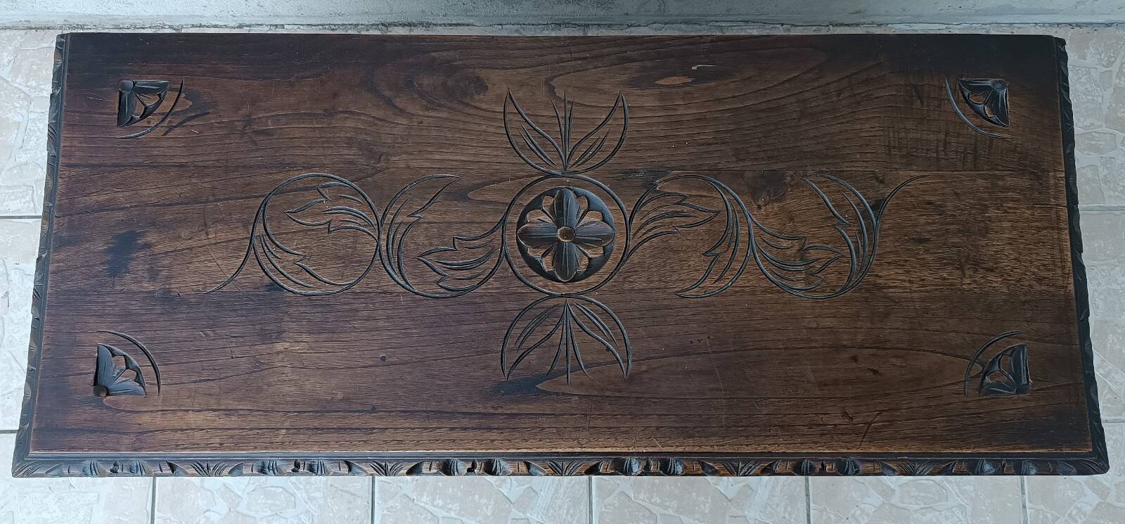 Breton chest in carved wood