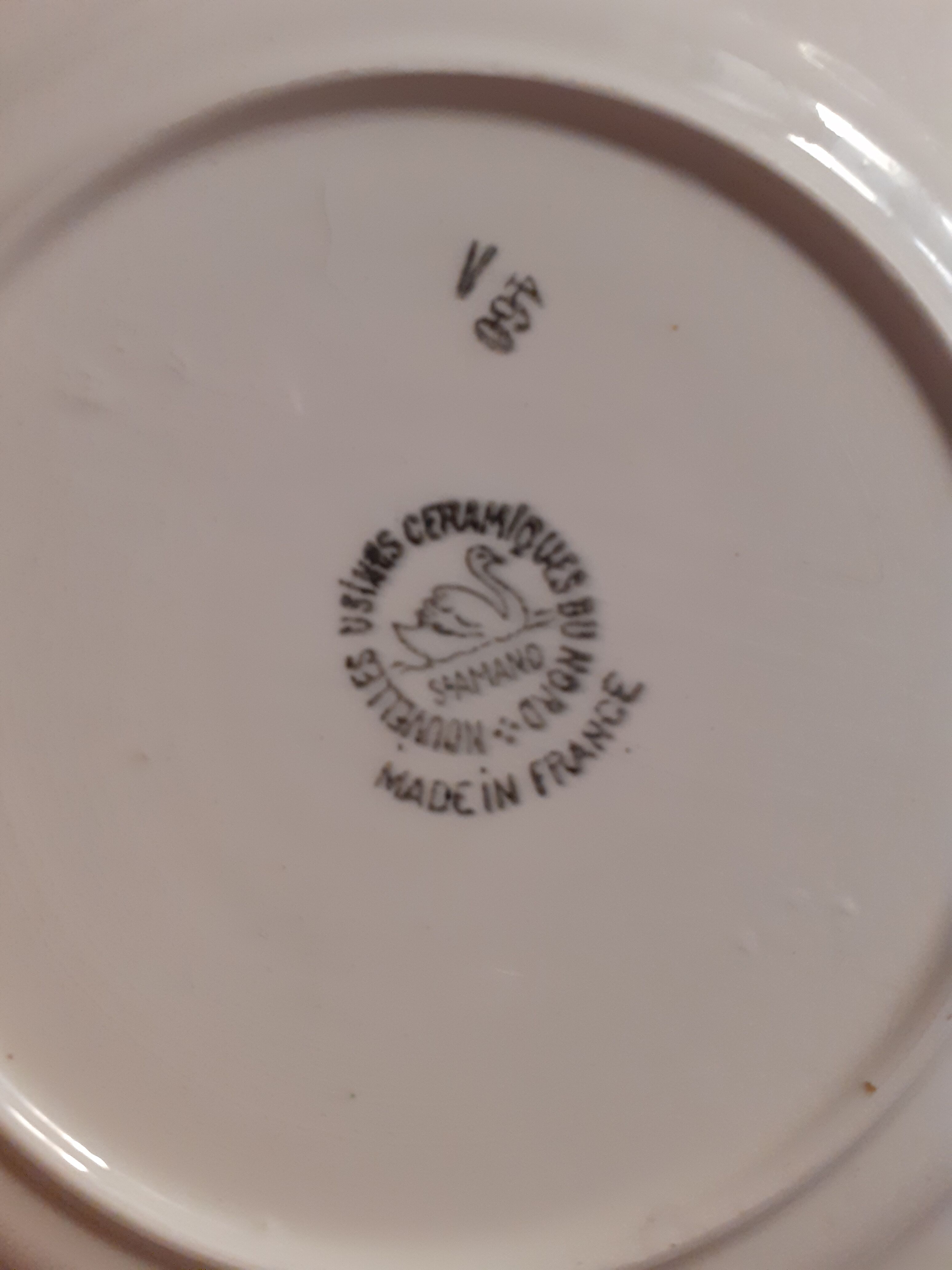 Suite of 6 retro vintage dessert plates