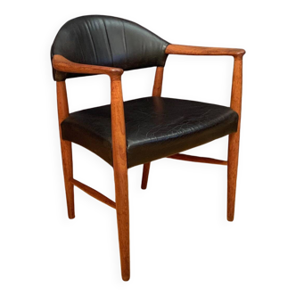 Armchair Model 223 designed by Kurt Olsen, Slagelse Mobelvaerk, Denmark, 1950s