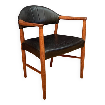Armchair Model 223 designed by Kurt Olsen, Slagelse Mobelvaerk, Denmark, 1950s