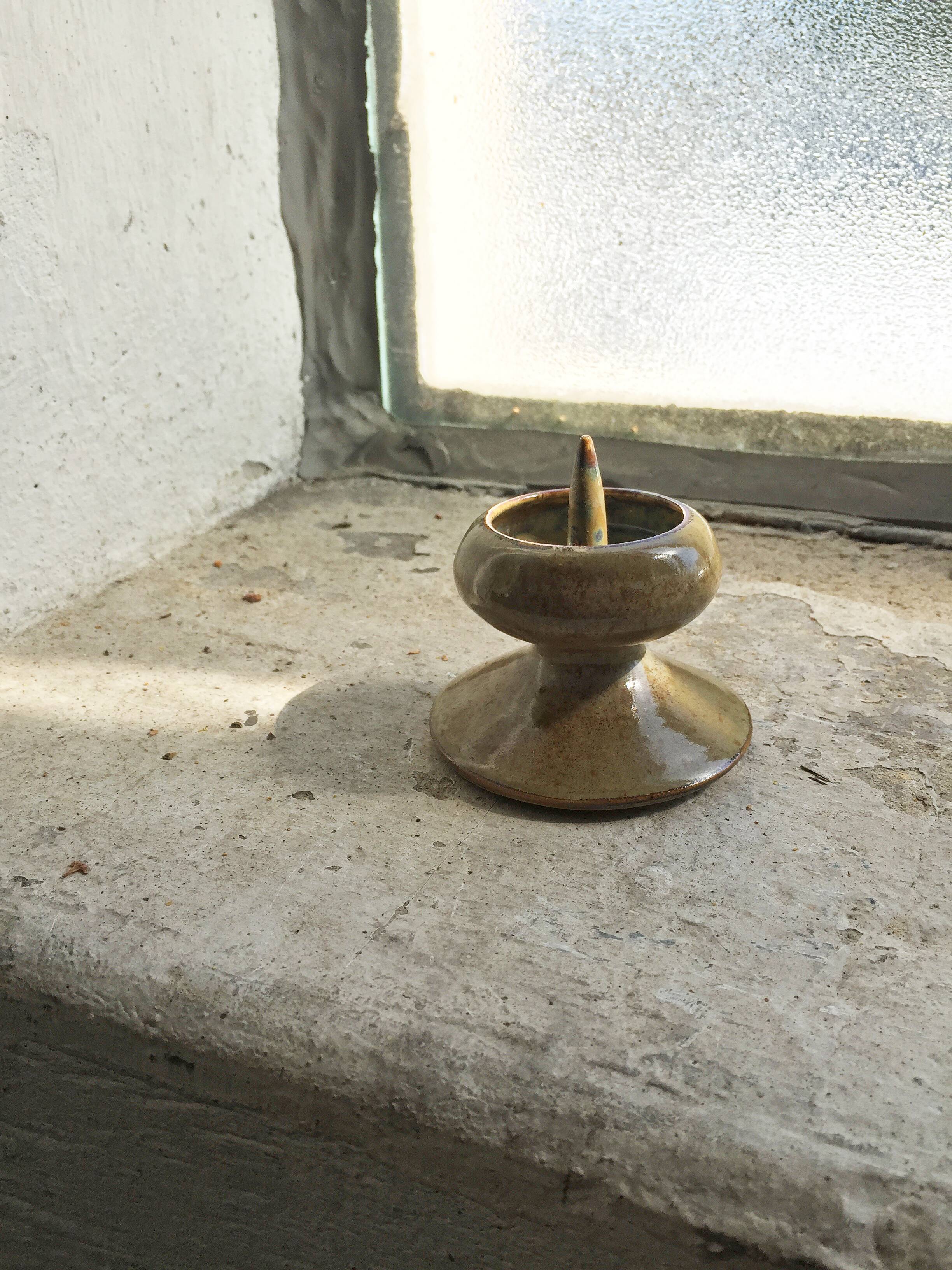 Spades ceramic candle sconce