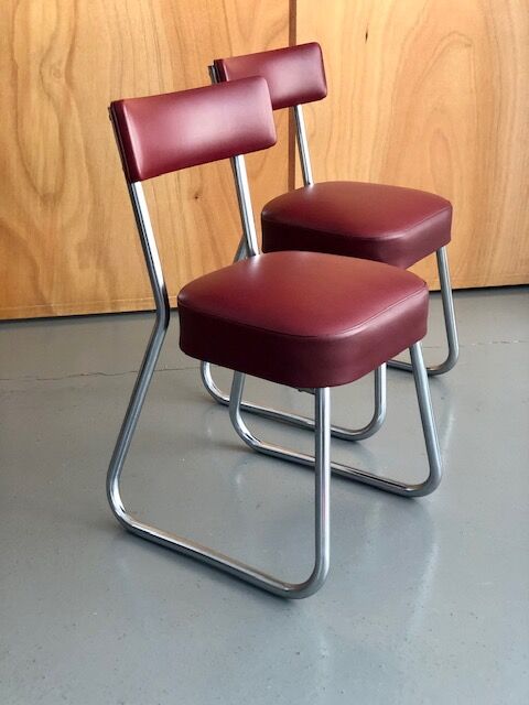 Office chairs in burgundy skaï 50s