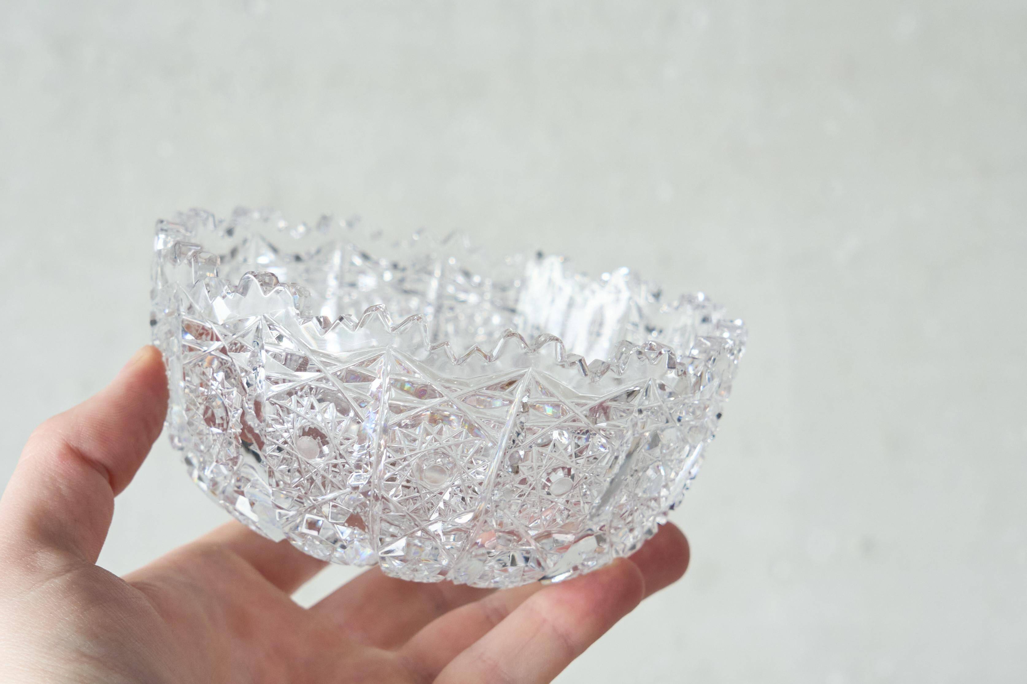 Bol décoratif Flocons de neige en cristal, début 20e siècle