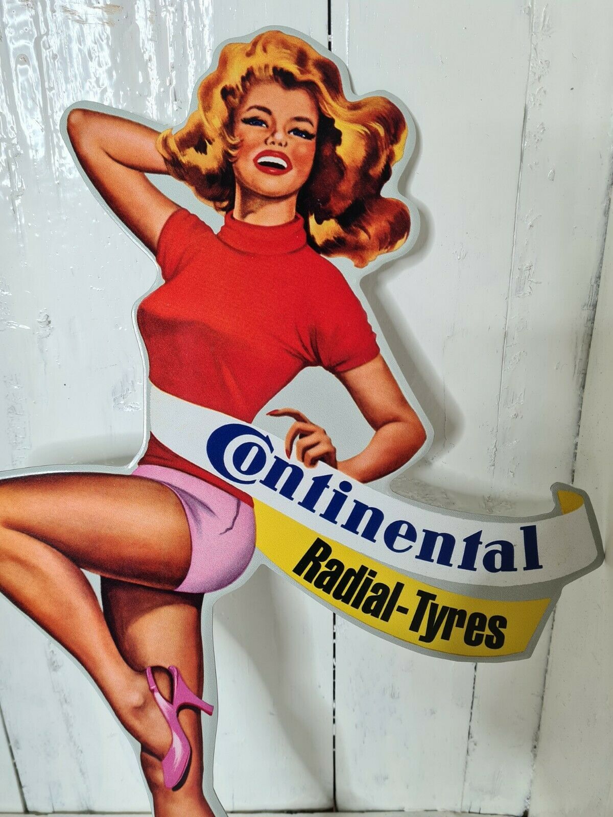 Advertising plate tyresC pin up