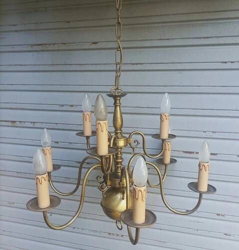 Important 9-light chandelier in Dutch style with 2 levels in brass - in working condition.
