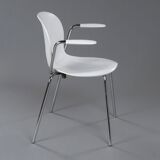 Suite of 4 stackable chairs