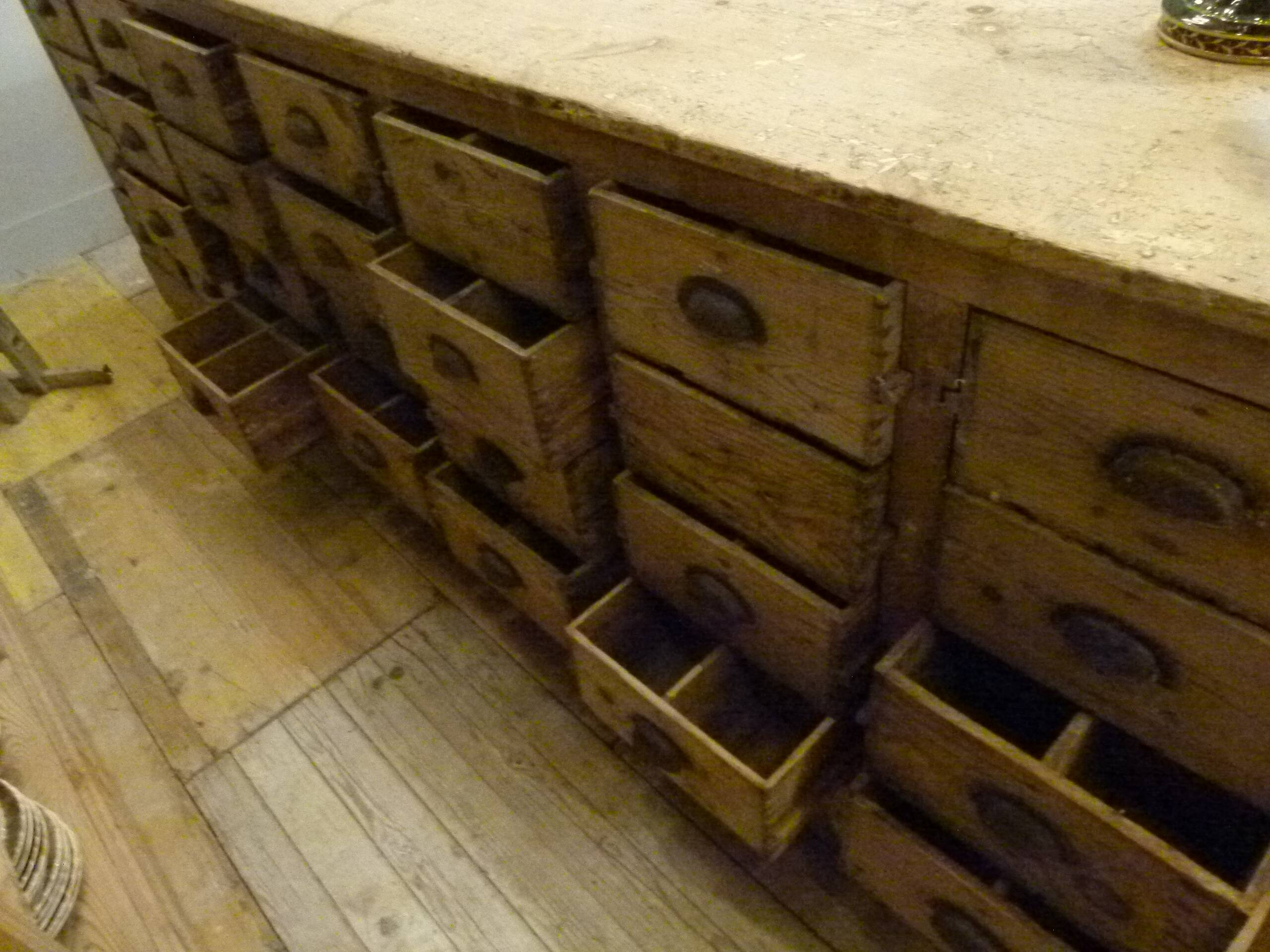 Counter shop 35 drawers