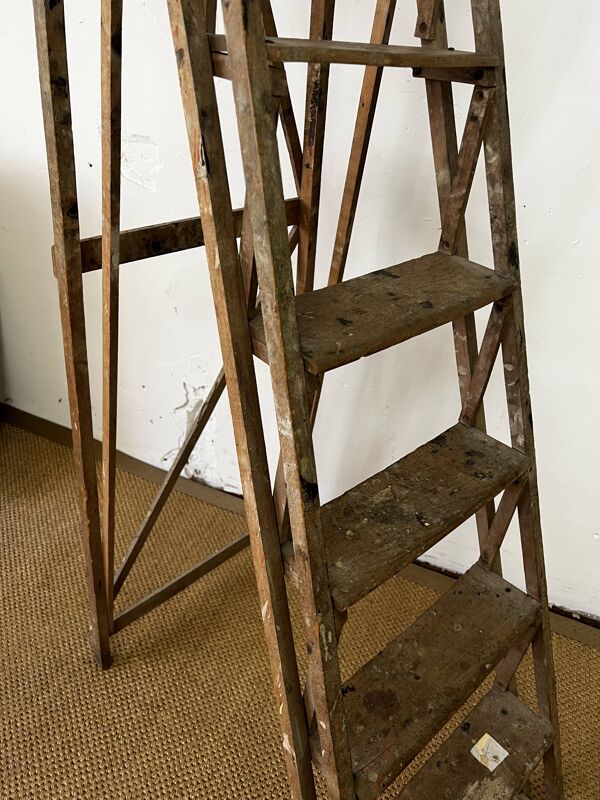 Grand escabeau en bois vintage