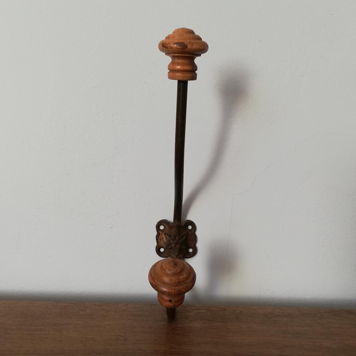 Patère bois et métal Art Déco