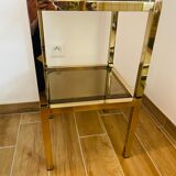 Set de deux tables d’appoint vintage 70s / 80s en laiton plaqué et verre fumé