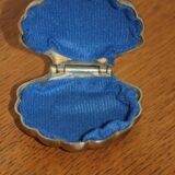 Pocket tray / scallop shell box