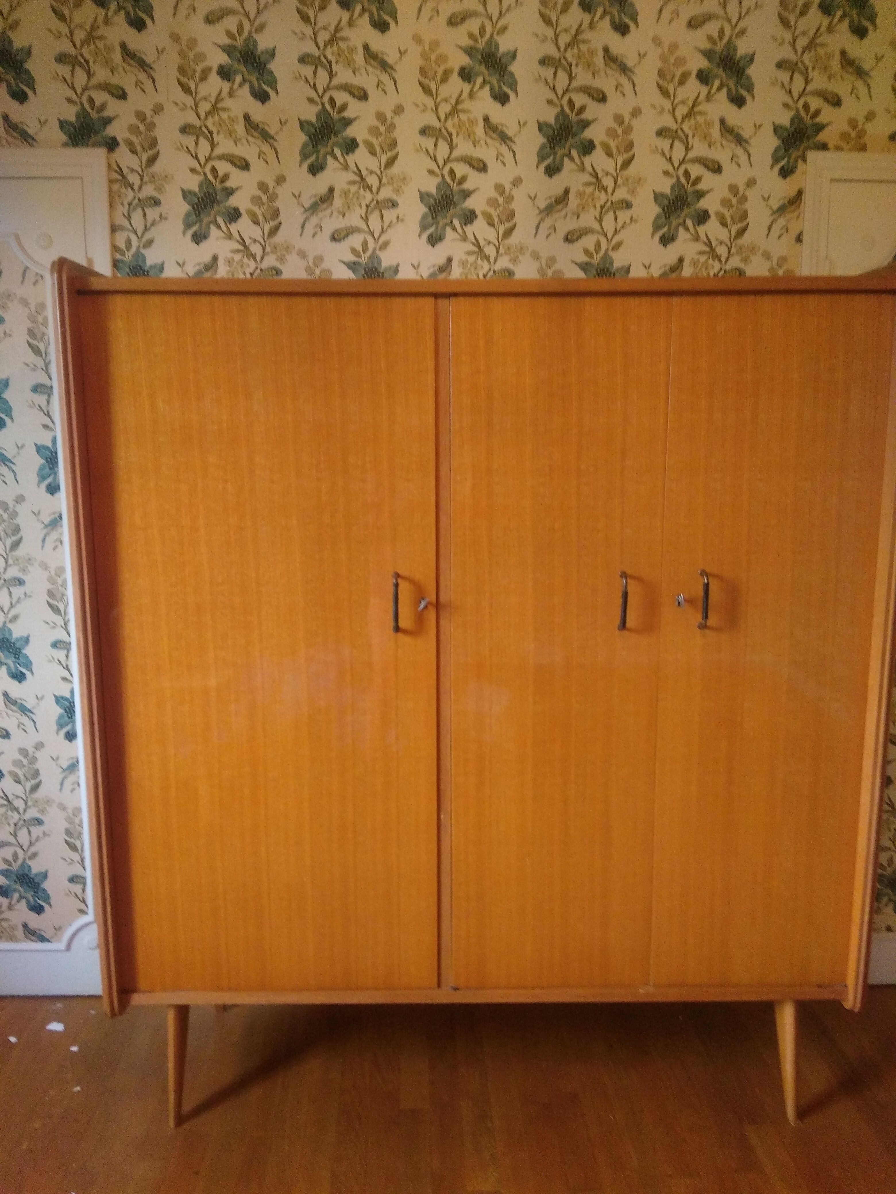 Cabinet old feet compass