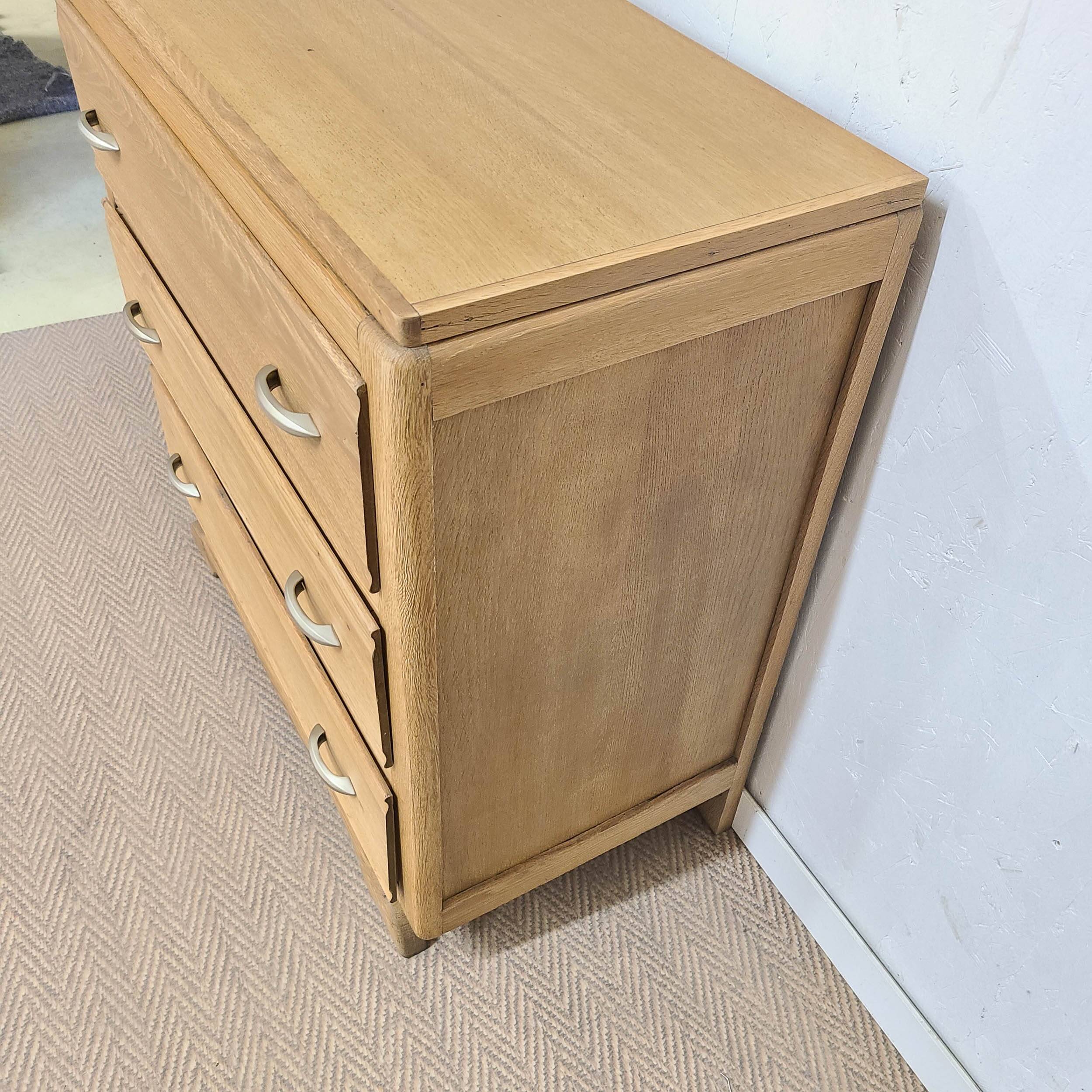 Vintage oak chest of drawers