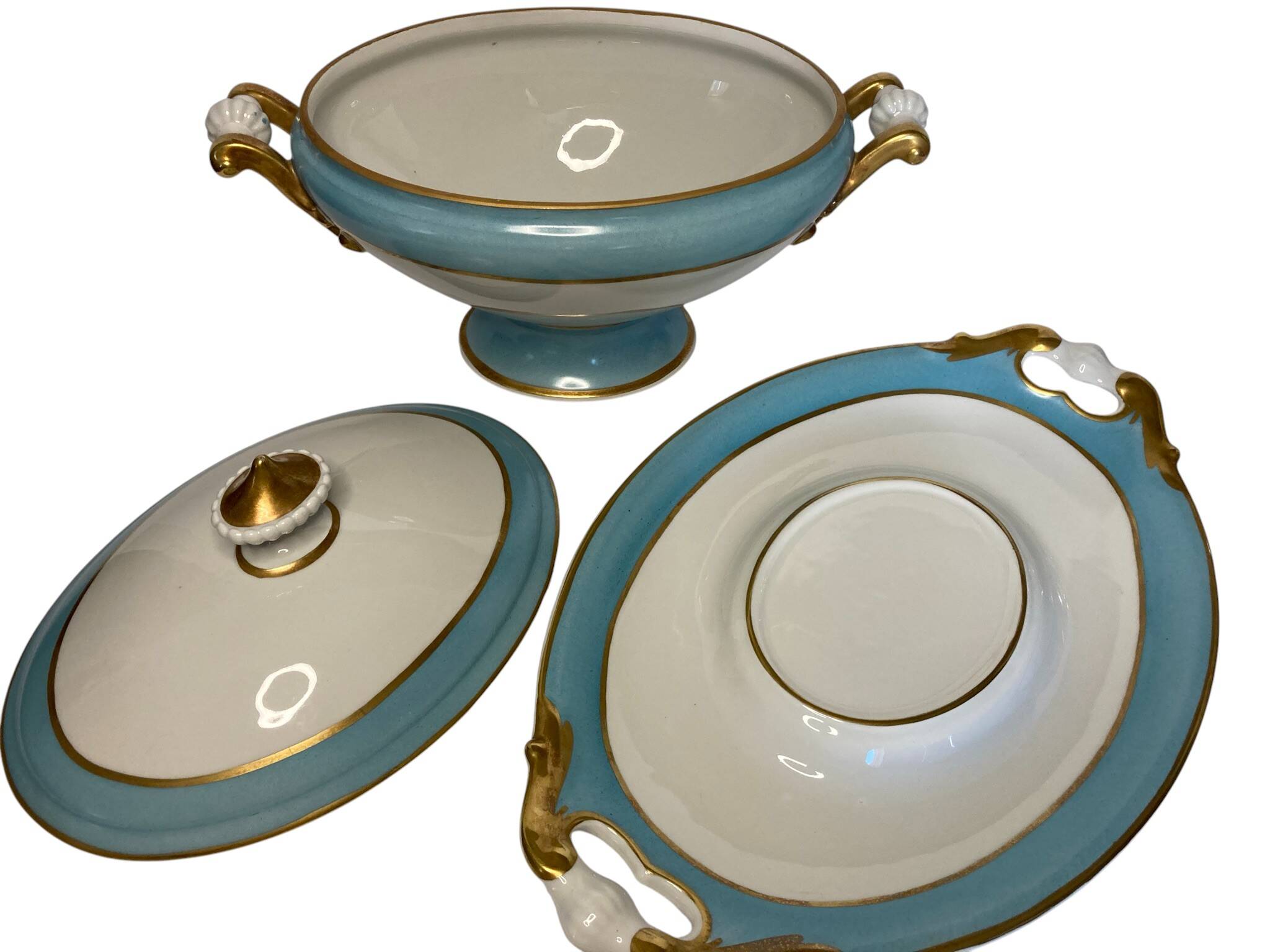 Limoges, soup tureen on stand, porcelain, early 20th century.