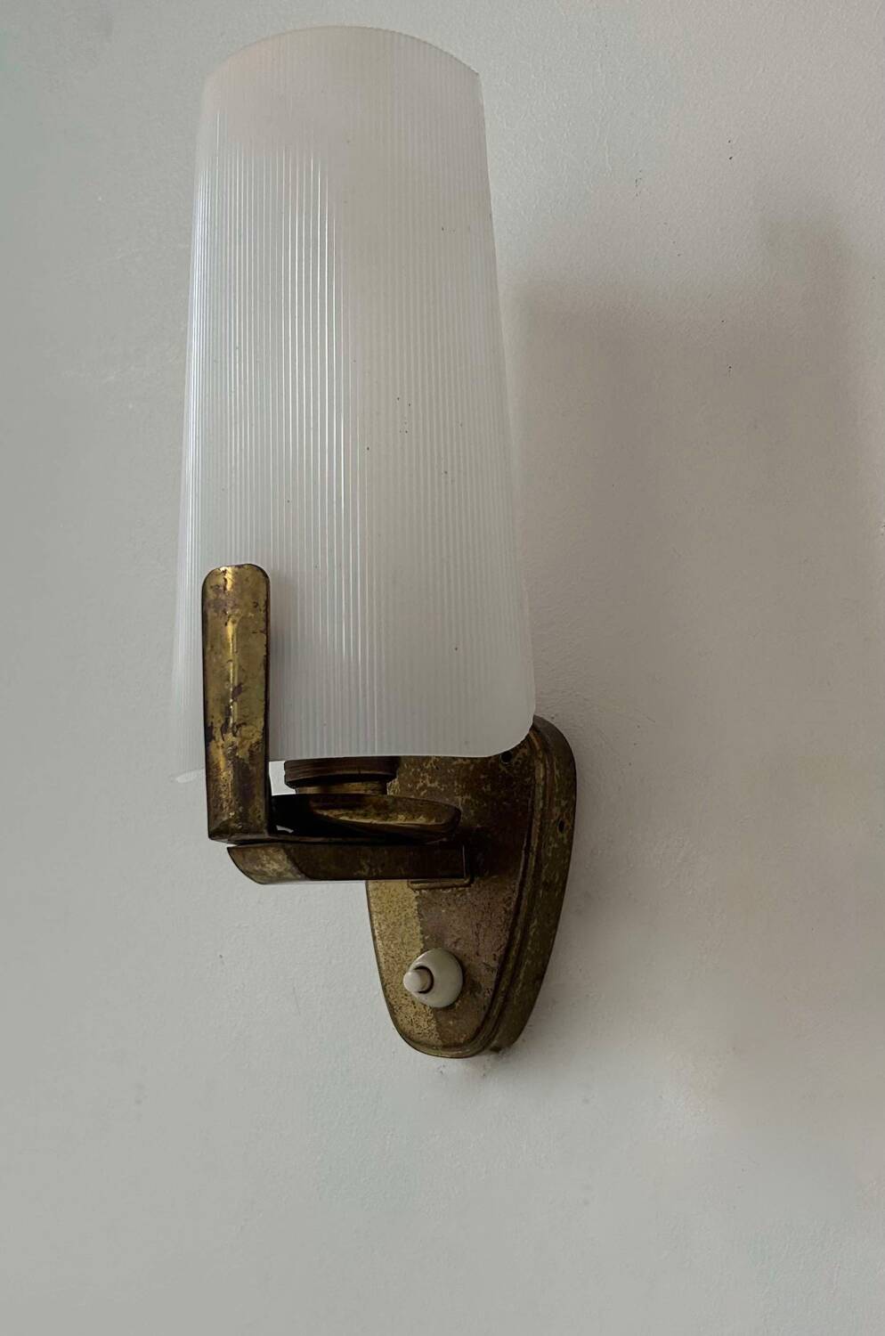 Applique vintage laiton et Perspex, Italie 1960