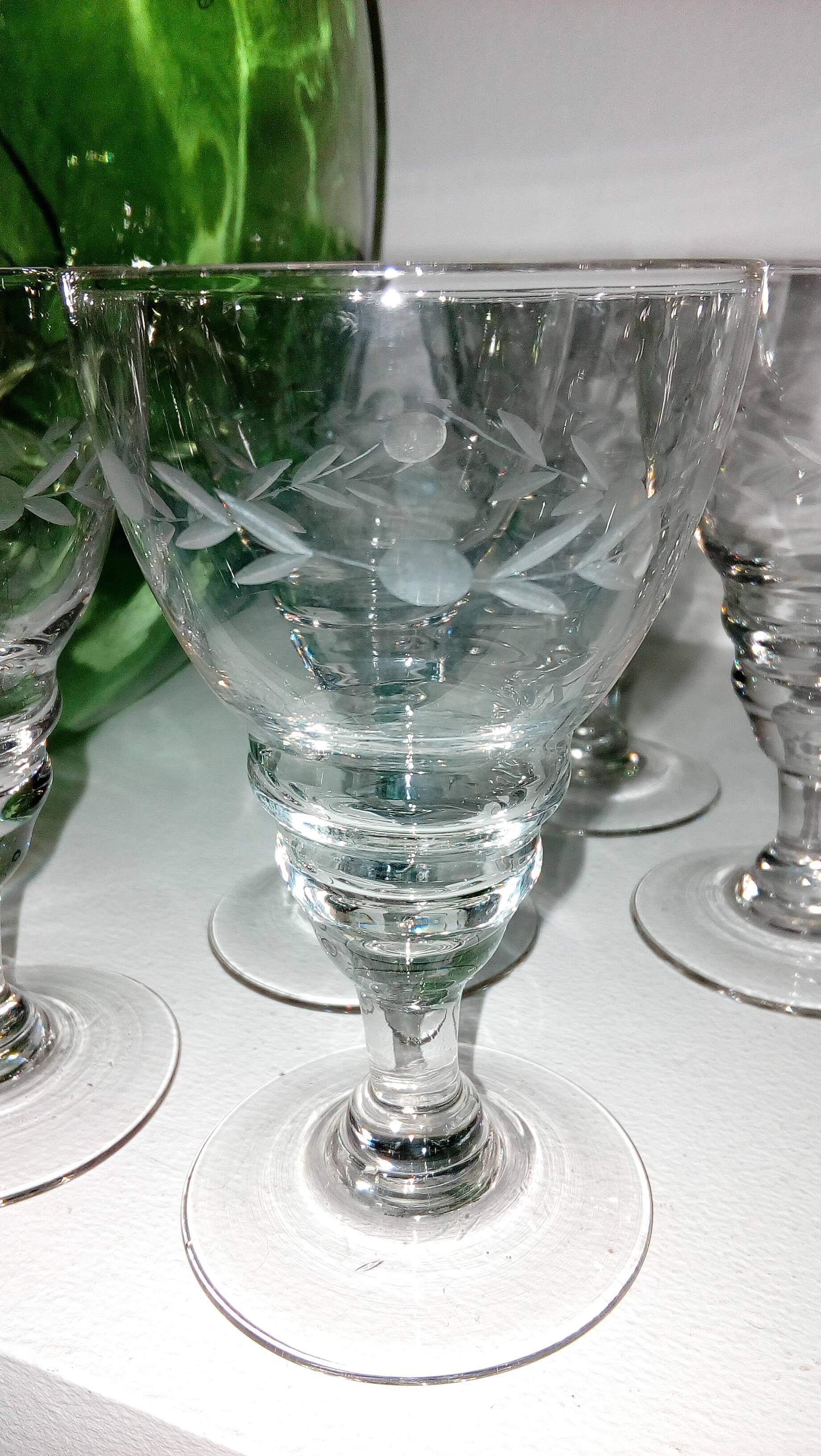 Set of 6 bistro glasses in cut glass