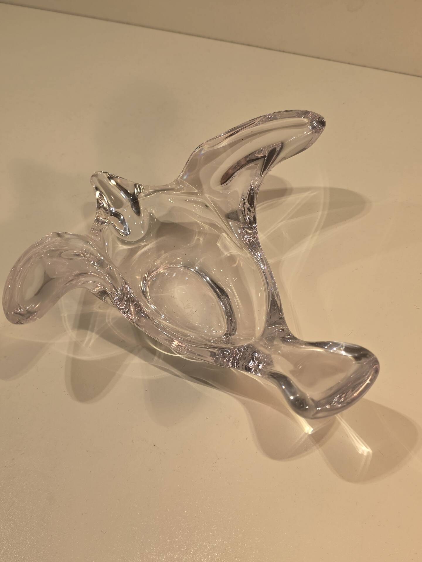 Crystal catchall "Dove" by Daum Nancy