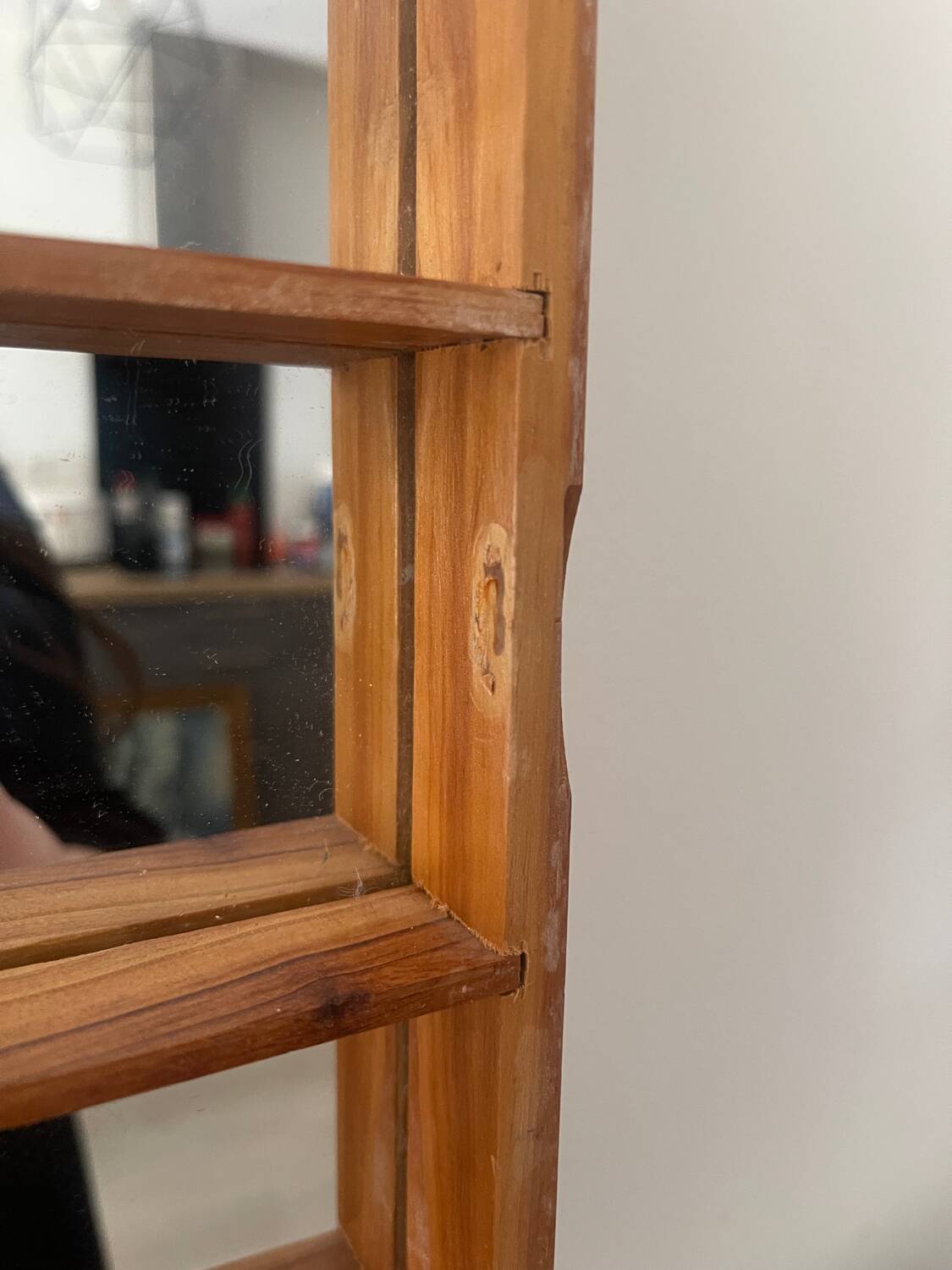 Storage box with wall-mounted glass mirror with integrated storage