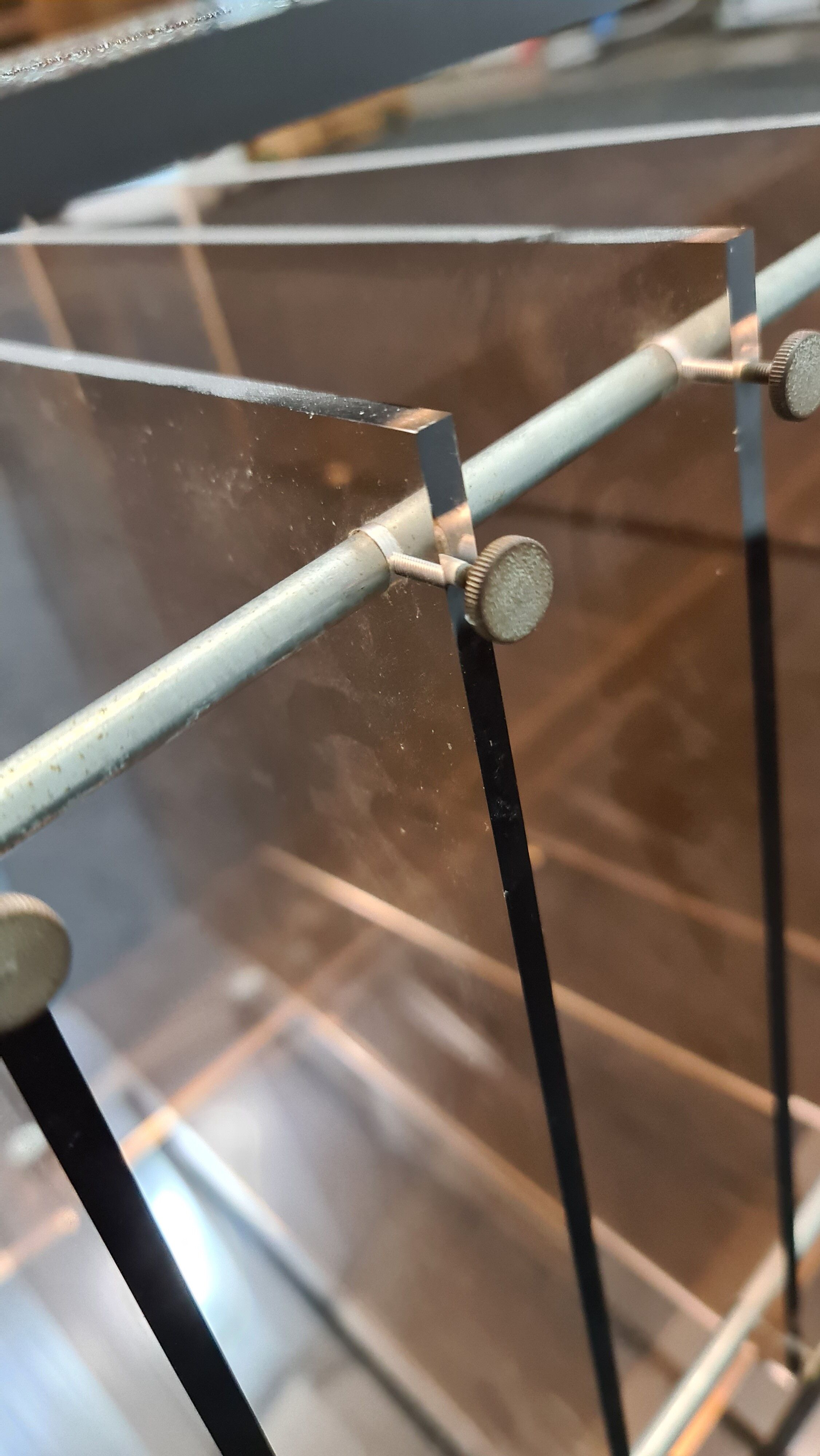 Vintage smoked plexiglas tv/hifi unit
