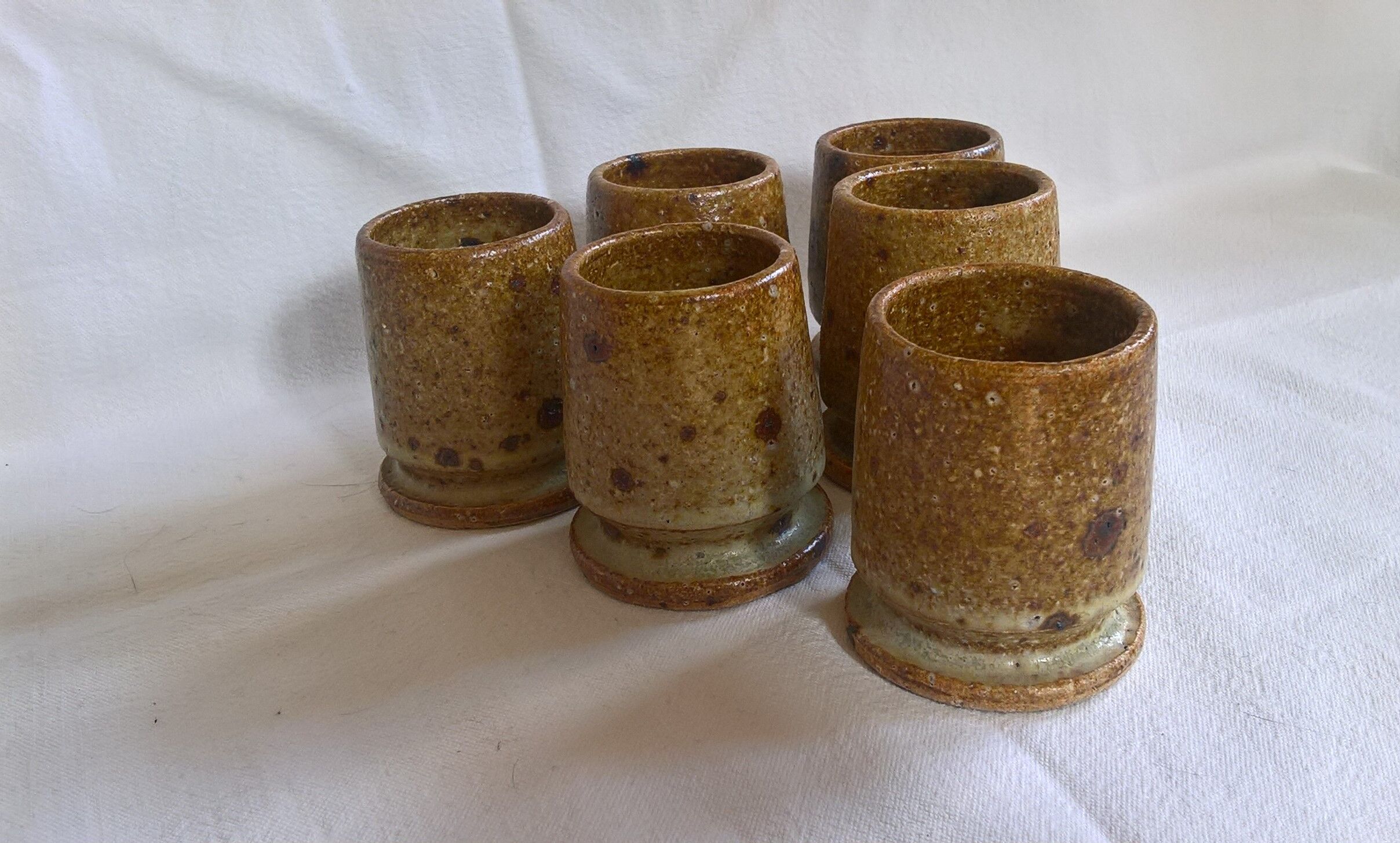 6 cups with pyrity sandstone liqueur