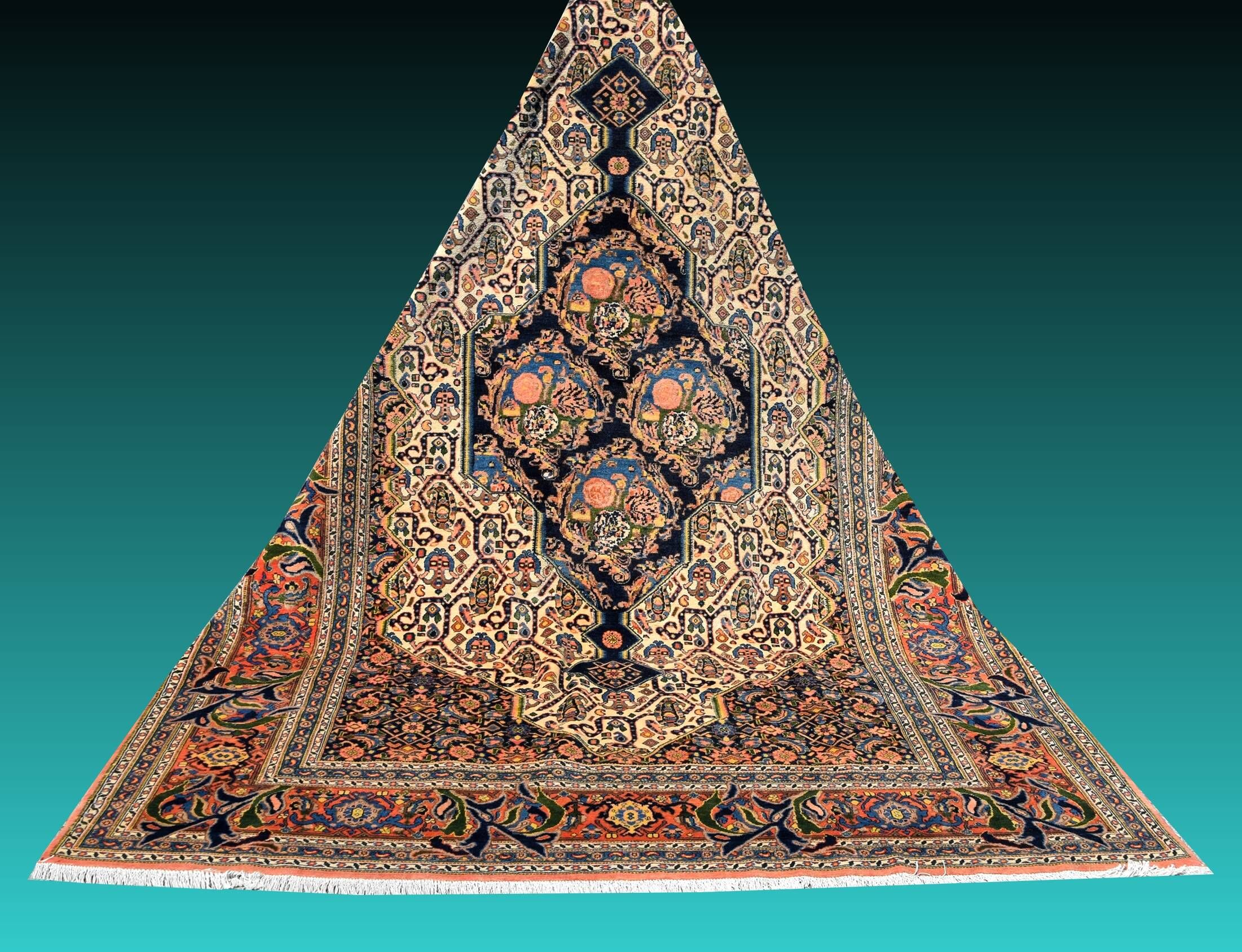Ancient Oriental Carpet Senneh Iran: 190x290 cm Persian Kurdistan