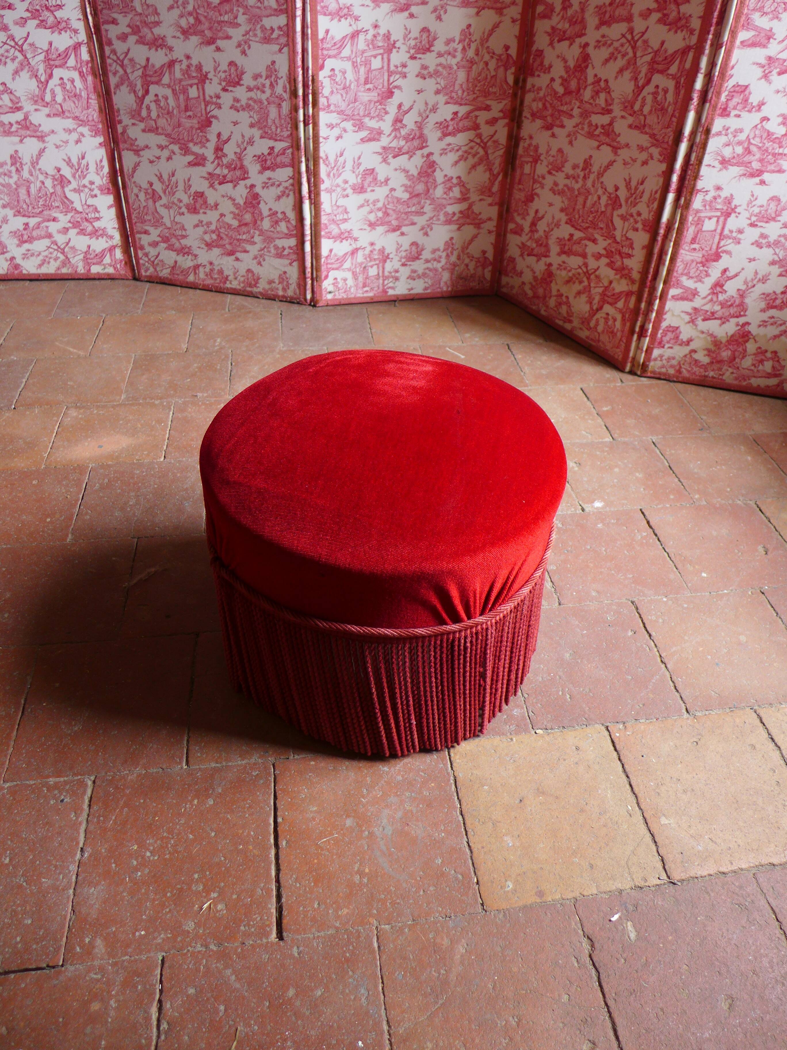 Vintage velvet pouf