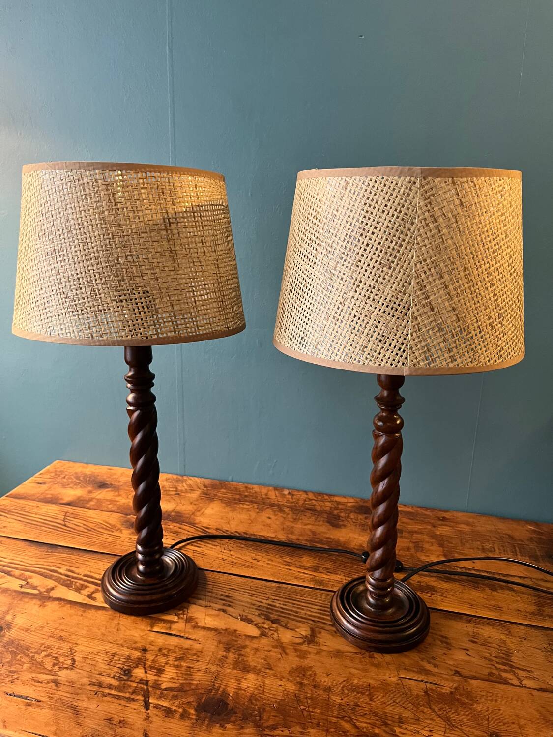 Pair of table lamps in turned wood, manual work