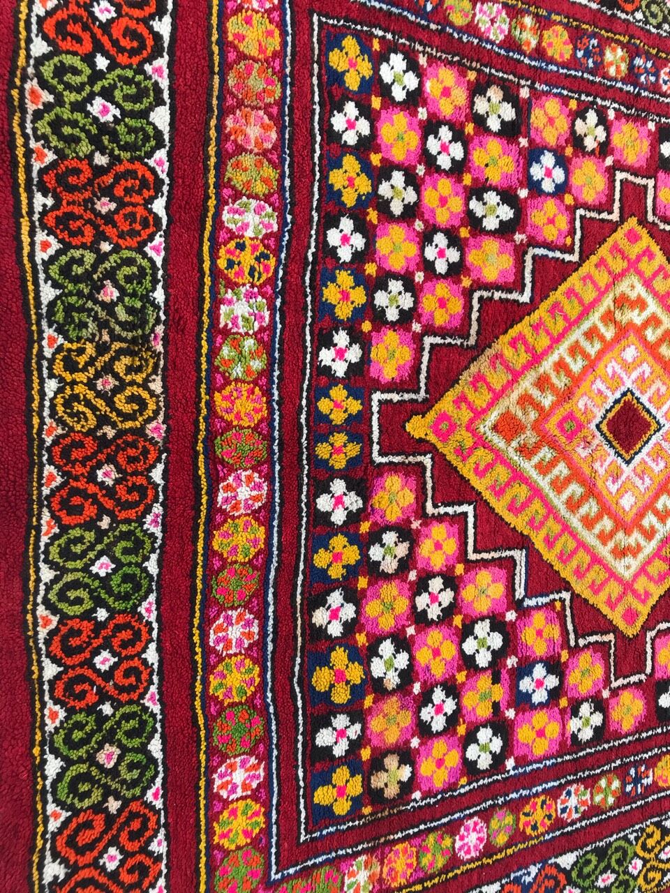 Moroccan Berber rug handmade 193x305cm