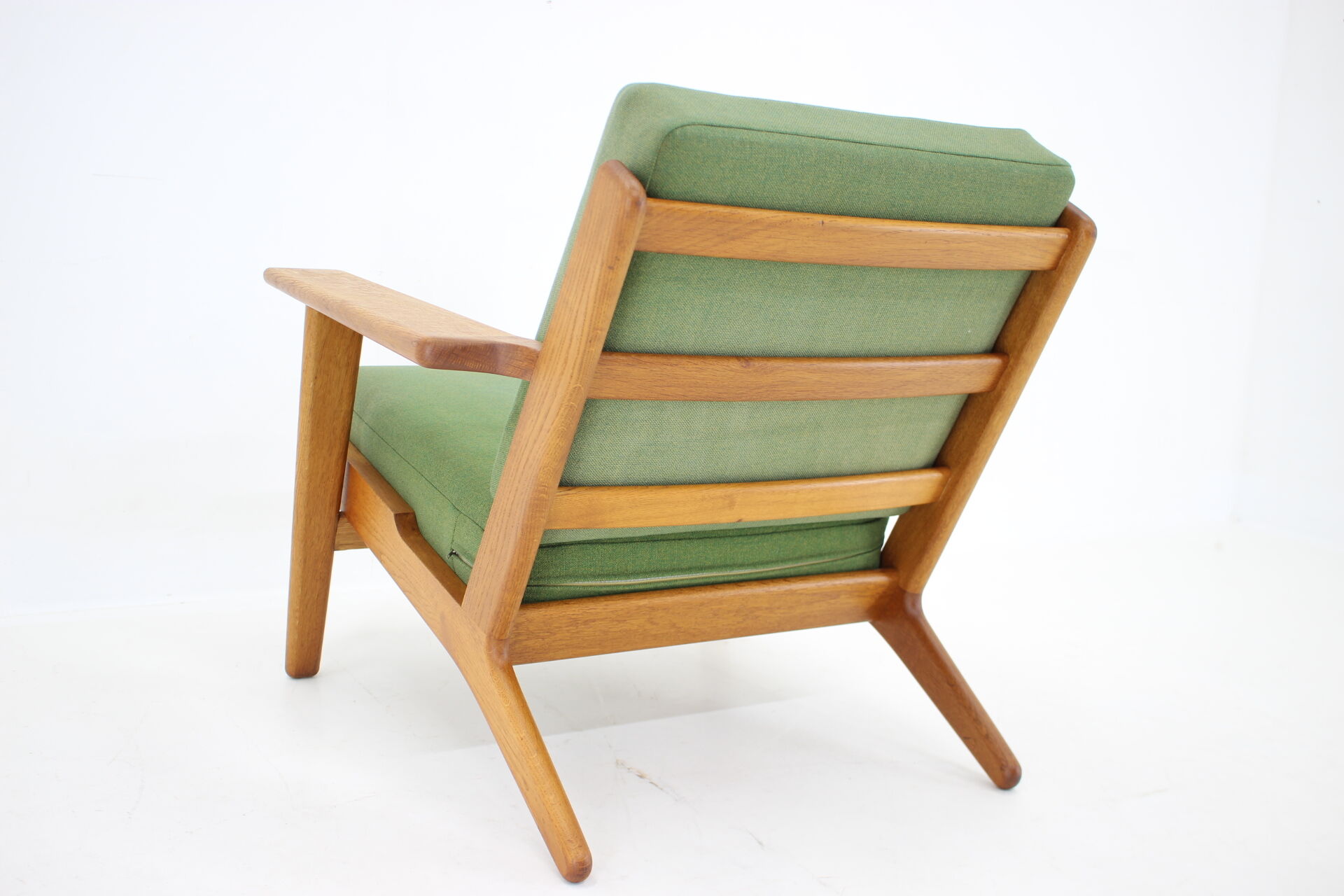 GE290 oak chair by Hans J Wegner for Getama Denmark