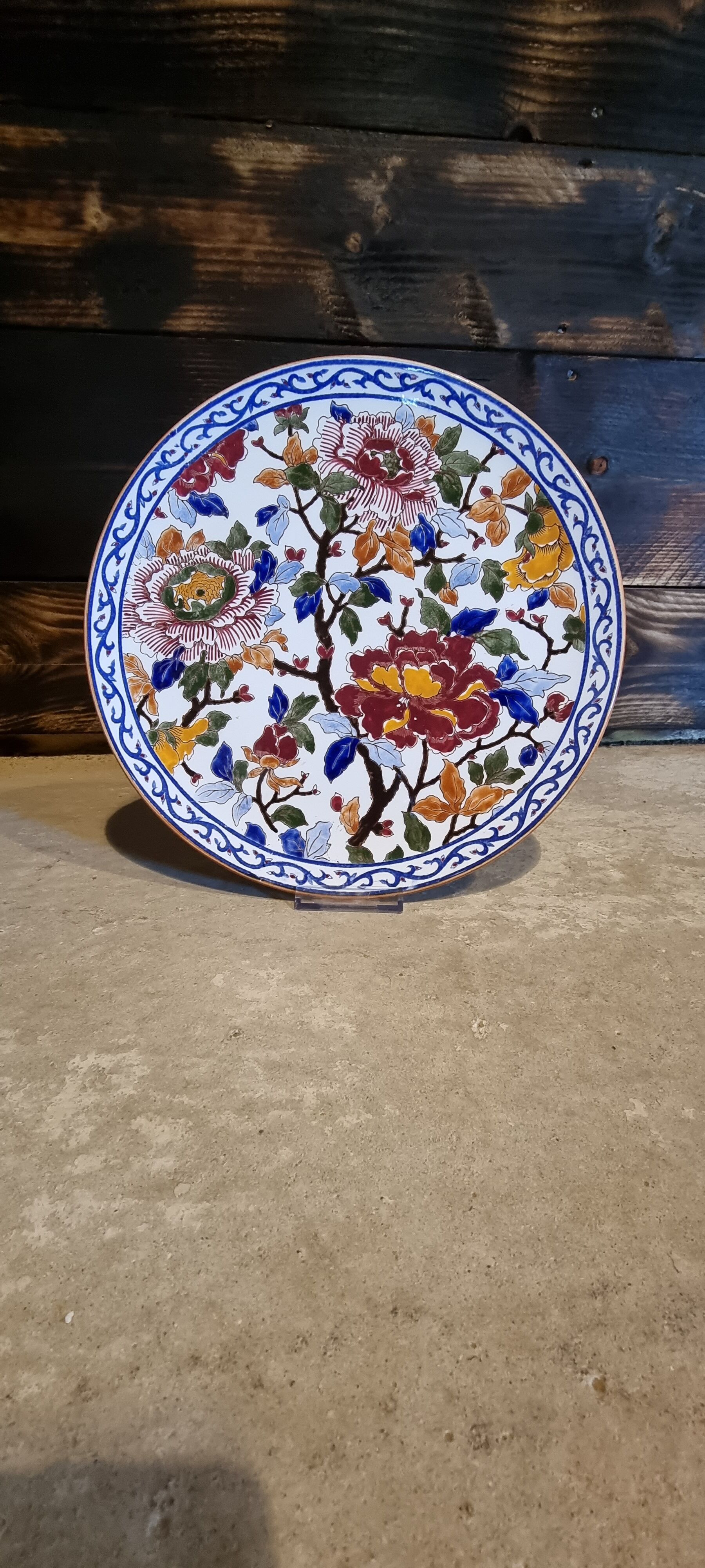 Plat Gien modèle Pivoines