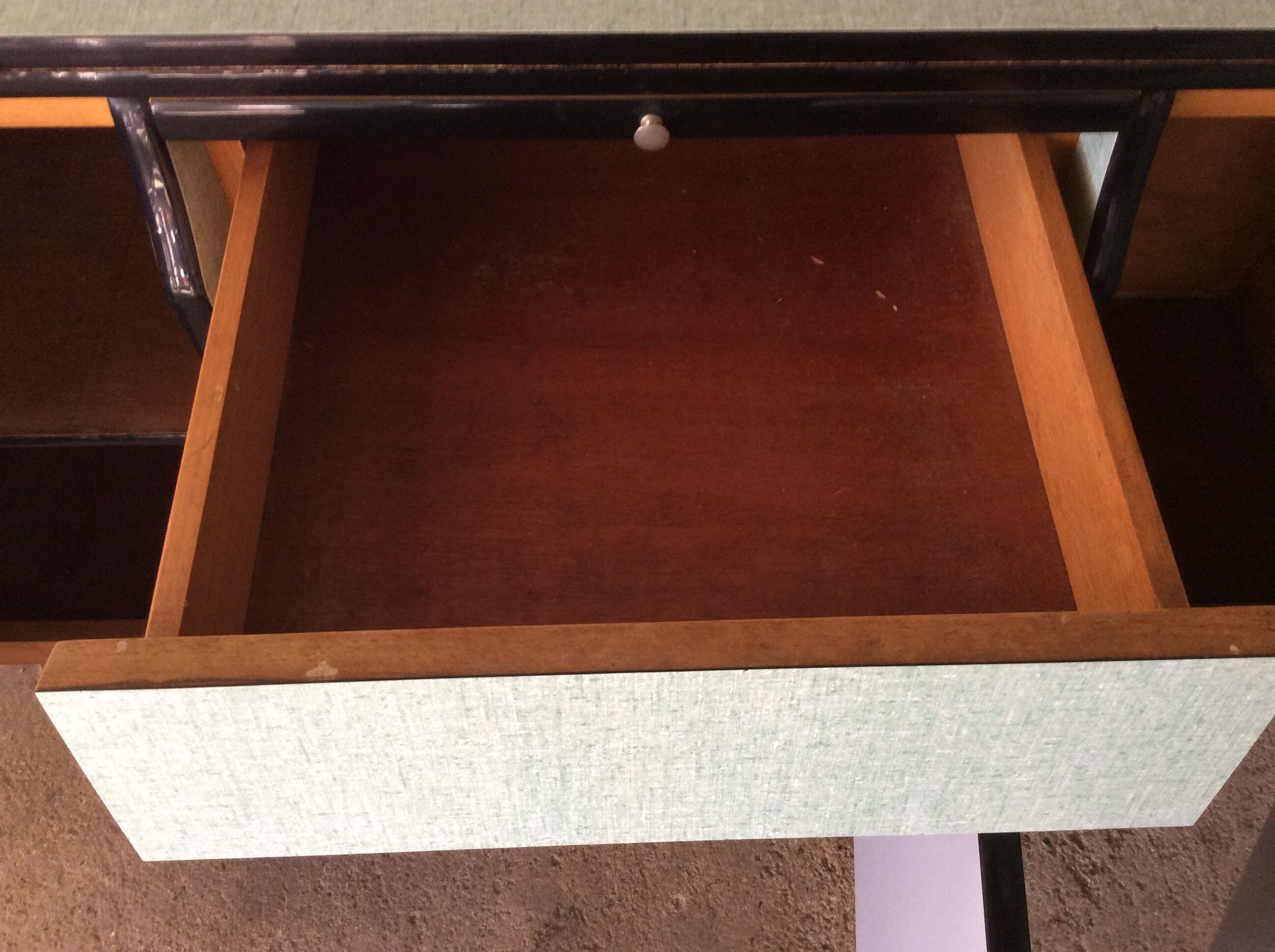 Buffet en formica vert "mint"