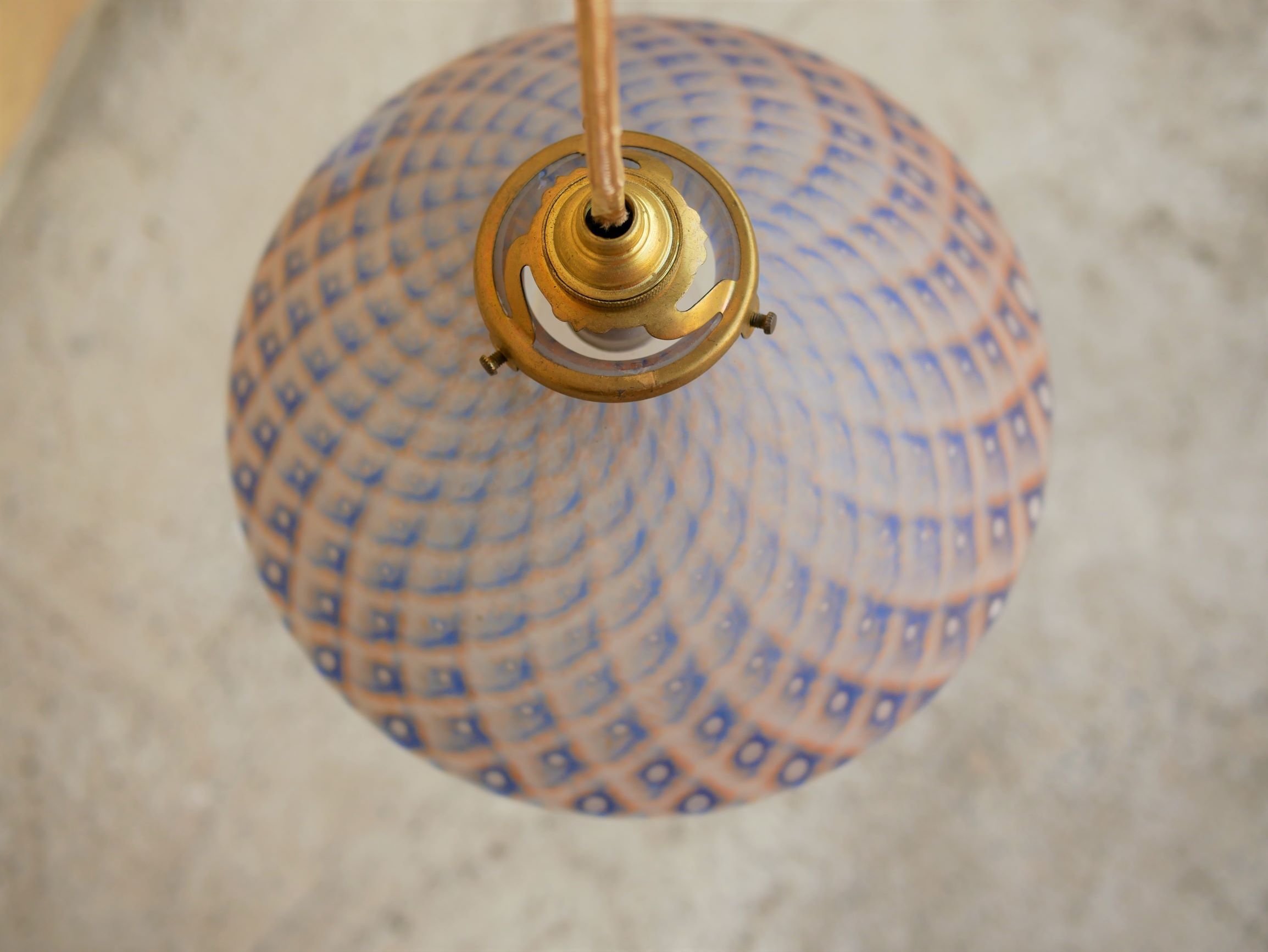 Suspension vintage en verre dépoli bleu