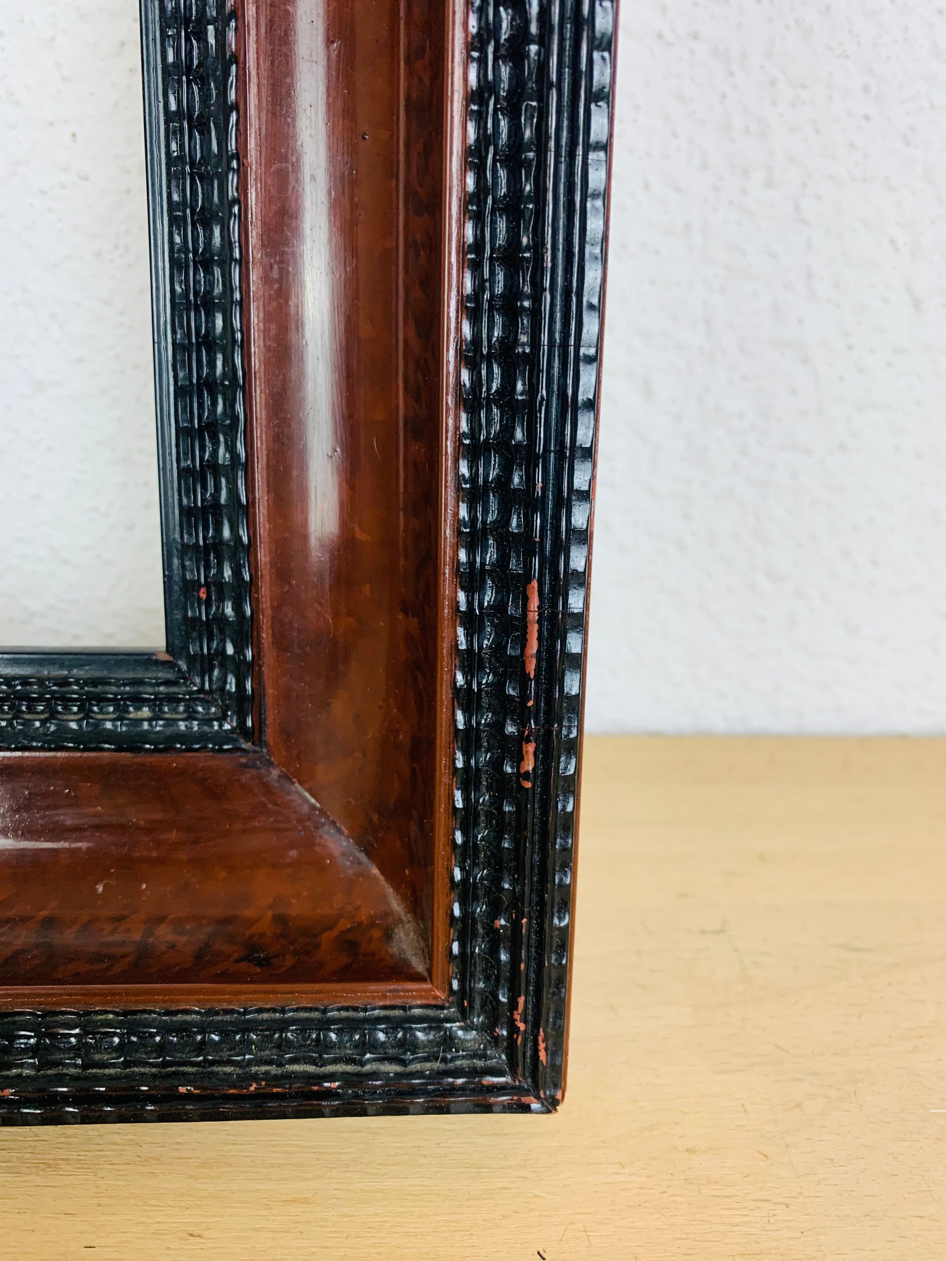 Old wood frame 31.5 x 36 cm