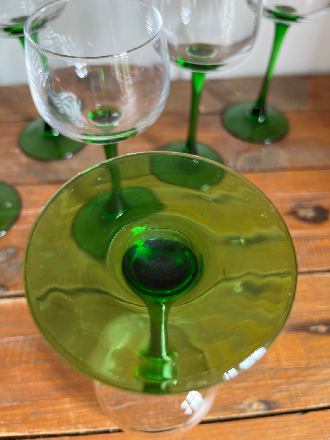 6 stemmed glasses