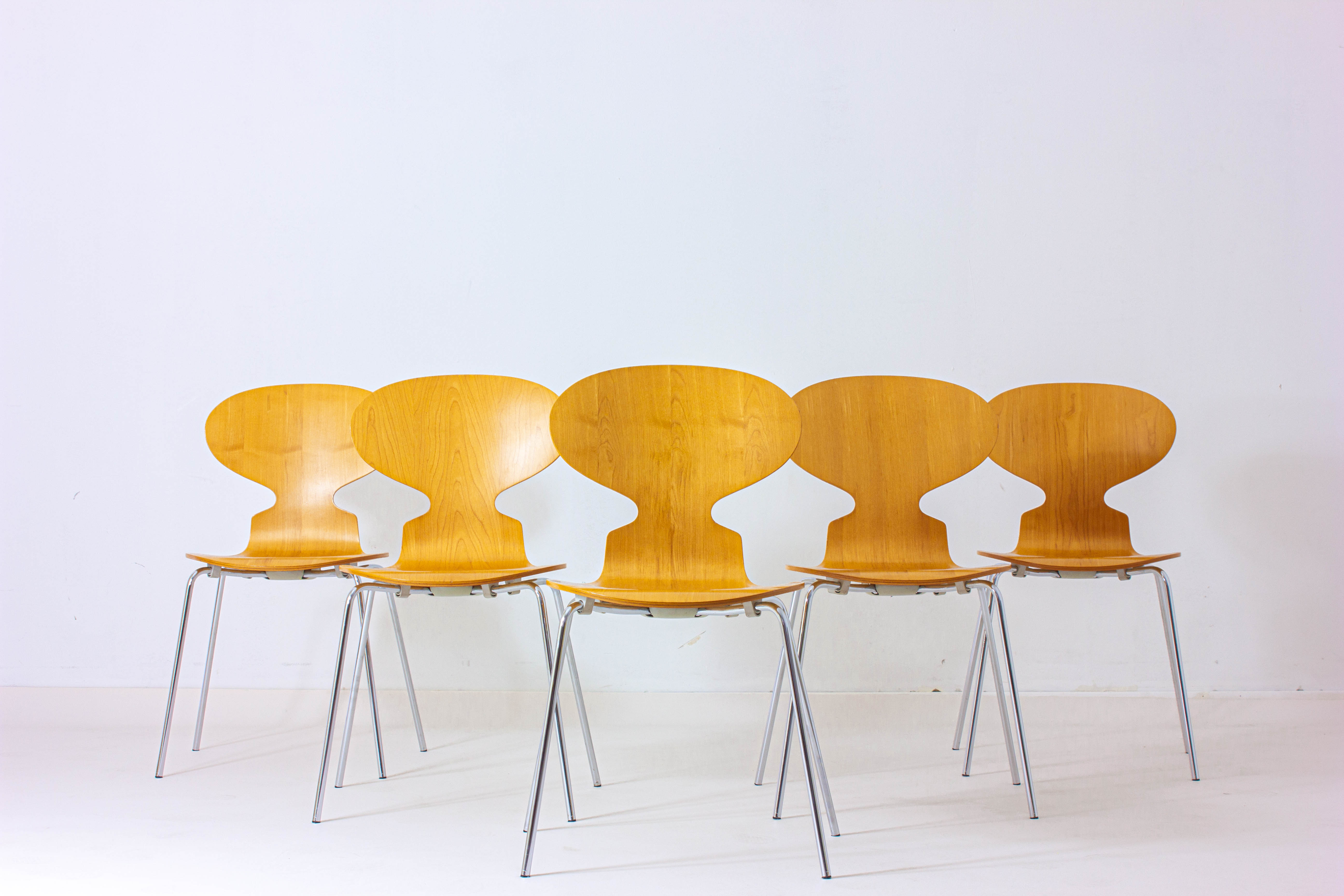 Special set of 5 Ant chairs by Fritz Hansen