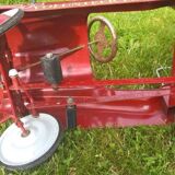 Pedal car