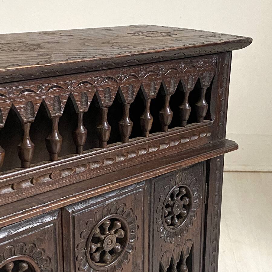 Meuble de maitrise breton 1950