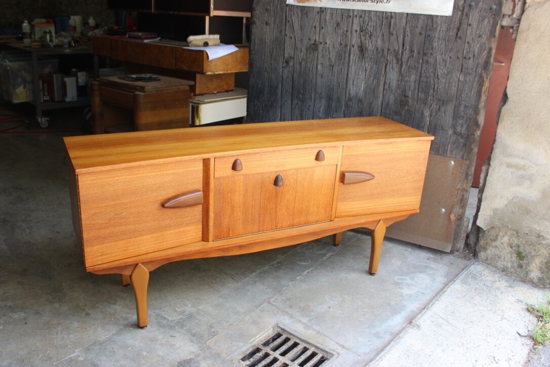 Vintage teak Scandinavian-style sideboard by Jentique