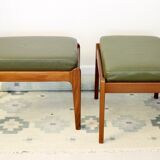 Pair of Mid-Century Stools in oliv leather
