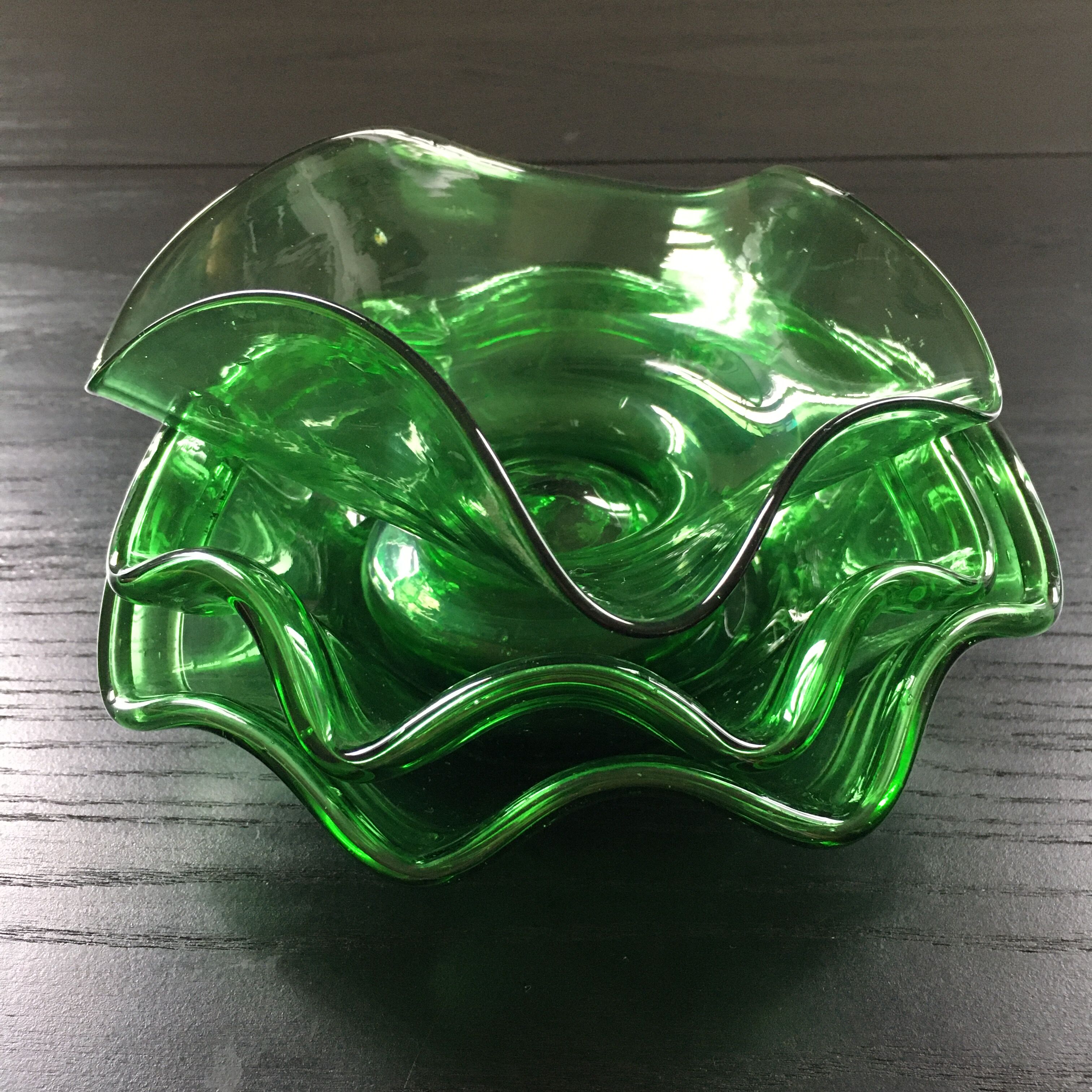 Lot of 3 green bowls.