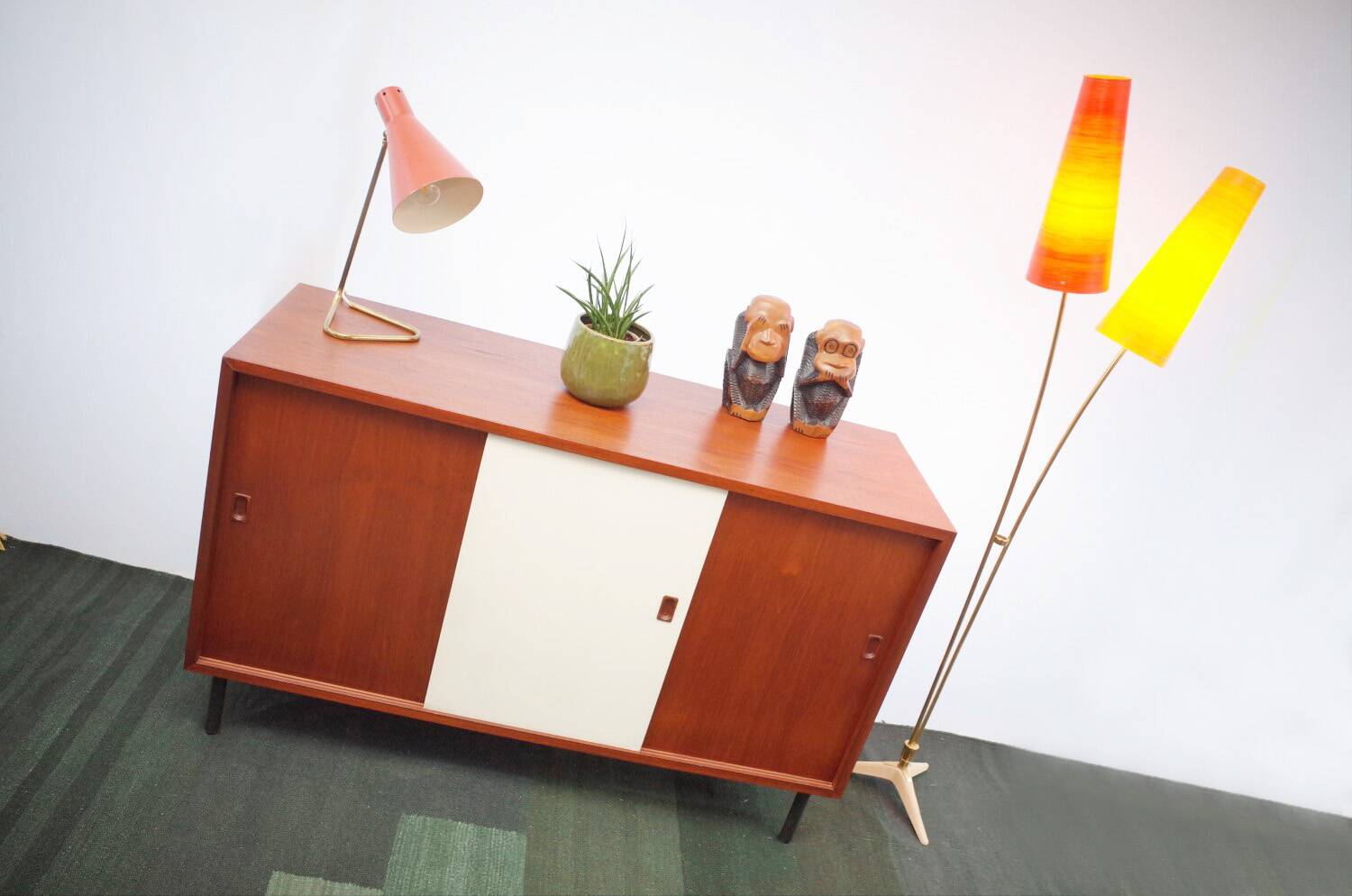 Buffet danois en teck vintage Commode portes coulissantes tiroirs