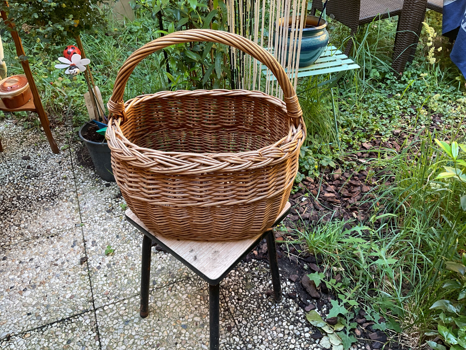 Vintage wicker basket 70