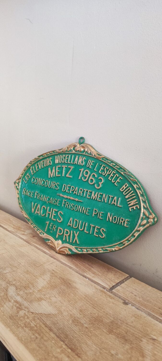 Agricultural competition plaque