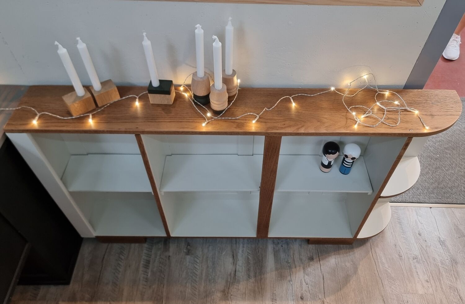 Oak entrance furniture