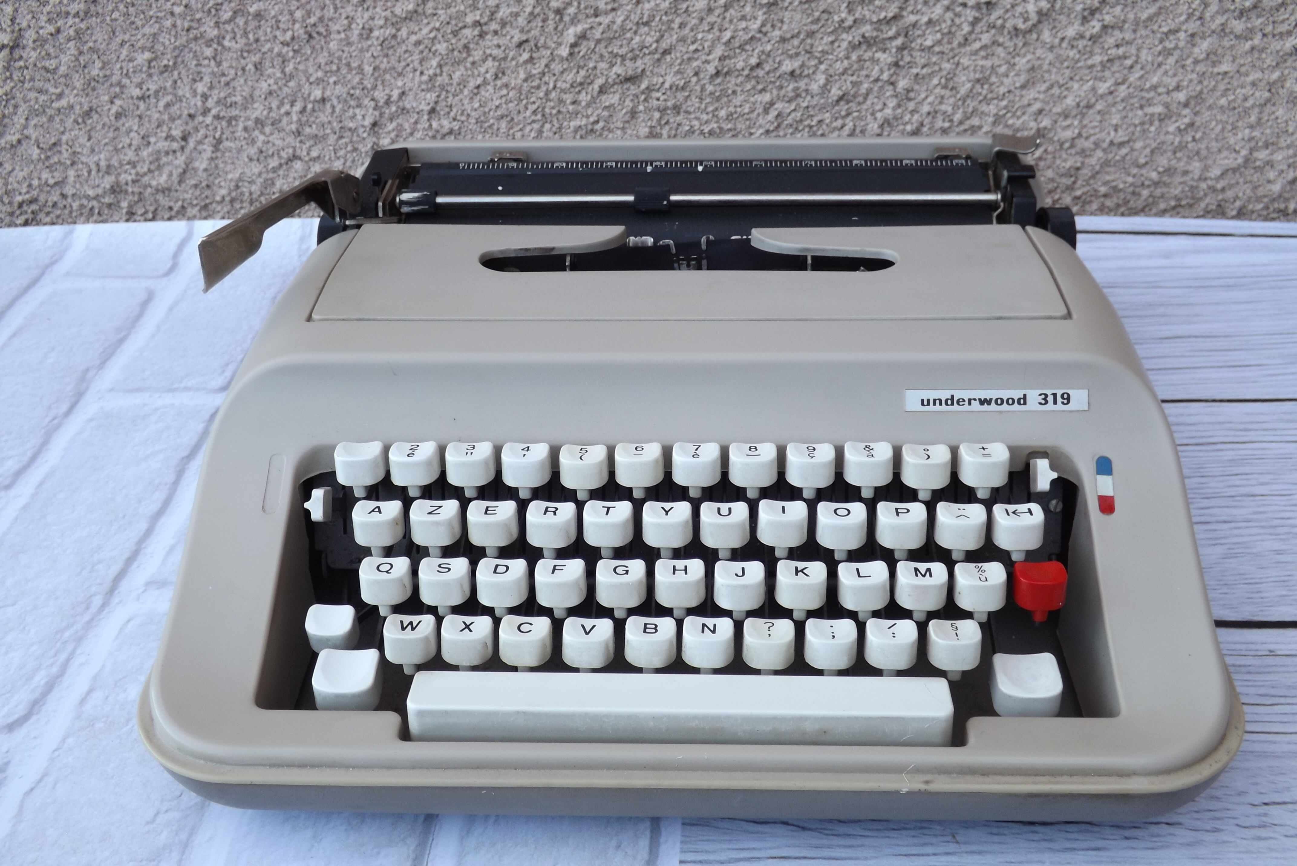 Vintage Machine to write portable Underwood 319